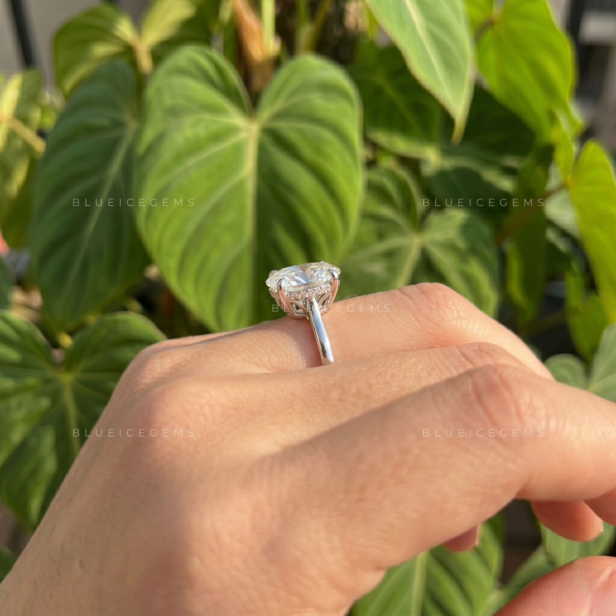 Graceful Oval Cut Classic Solitaire Engagement Ring