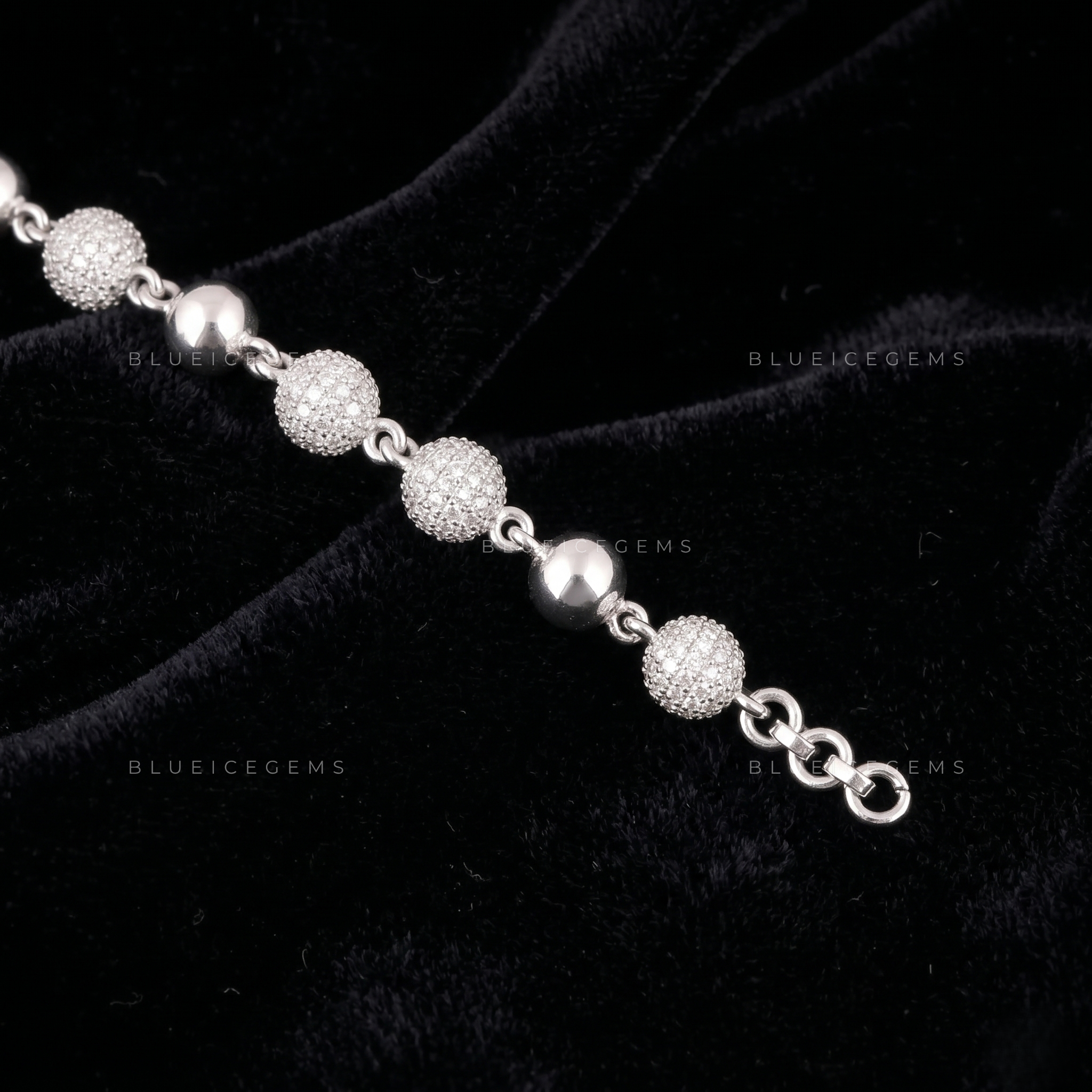 Spherical Brilliance Iced Bead High-Luster Statement Link