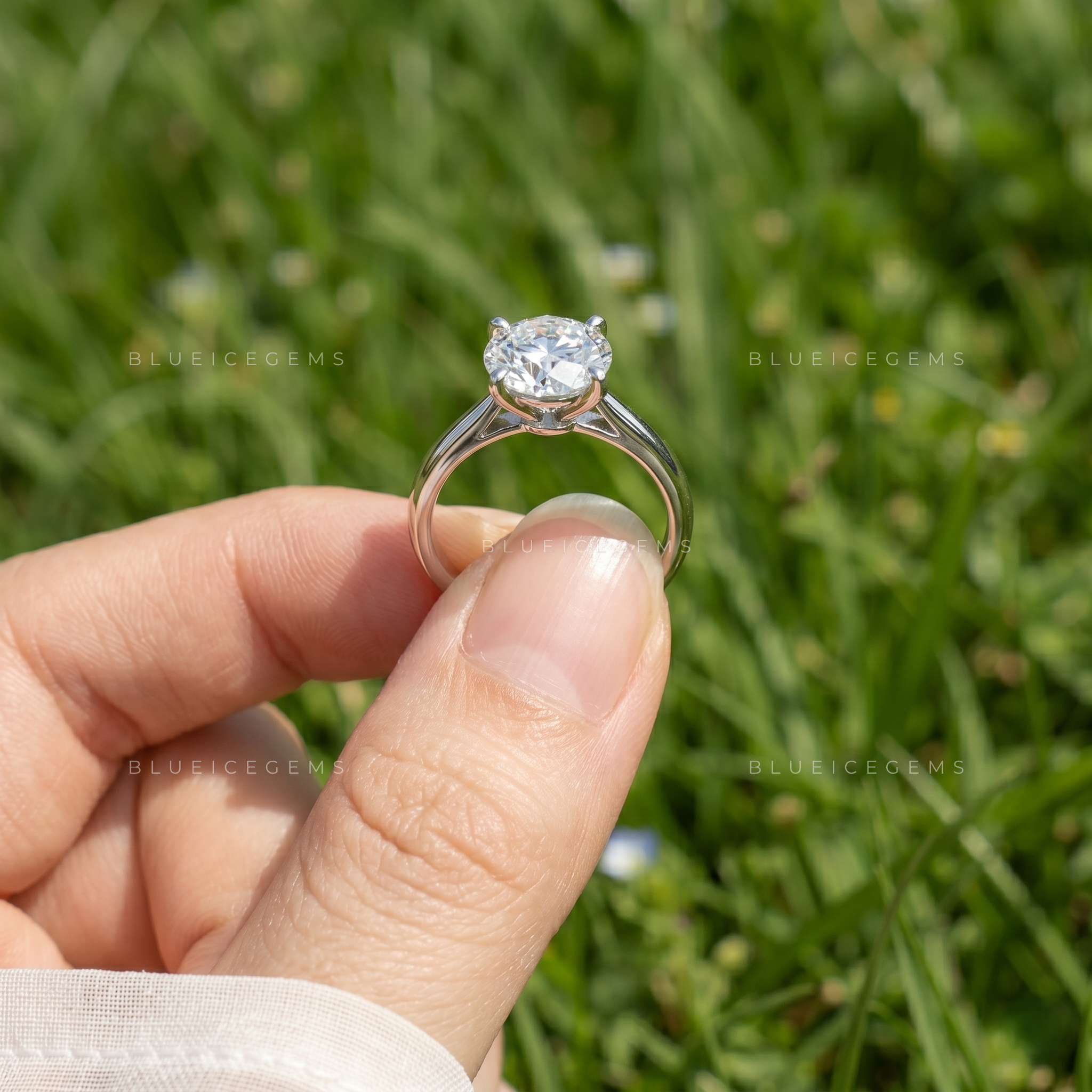 Dainty Splendor Brilliant Round Cut Adjustable Solitaire Ring