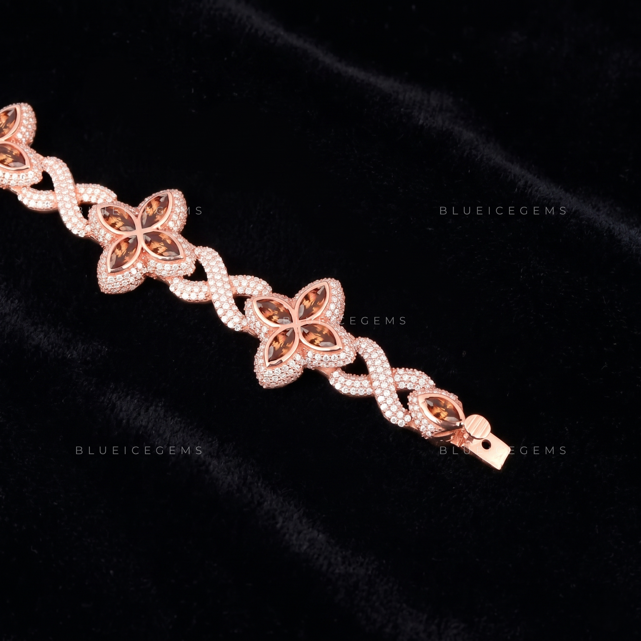 Rose Fortune 9mm Iced-Out Clover Urban Masterpiece