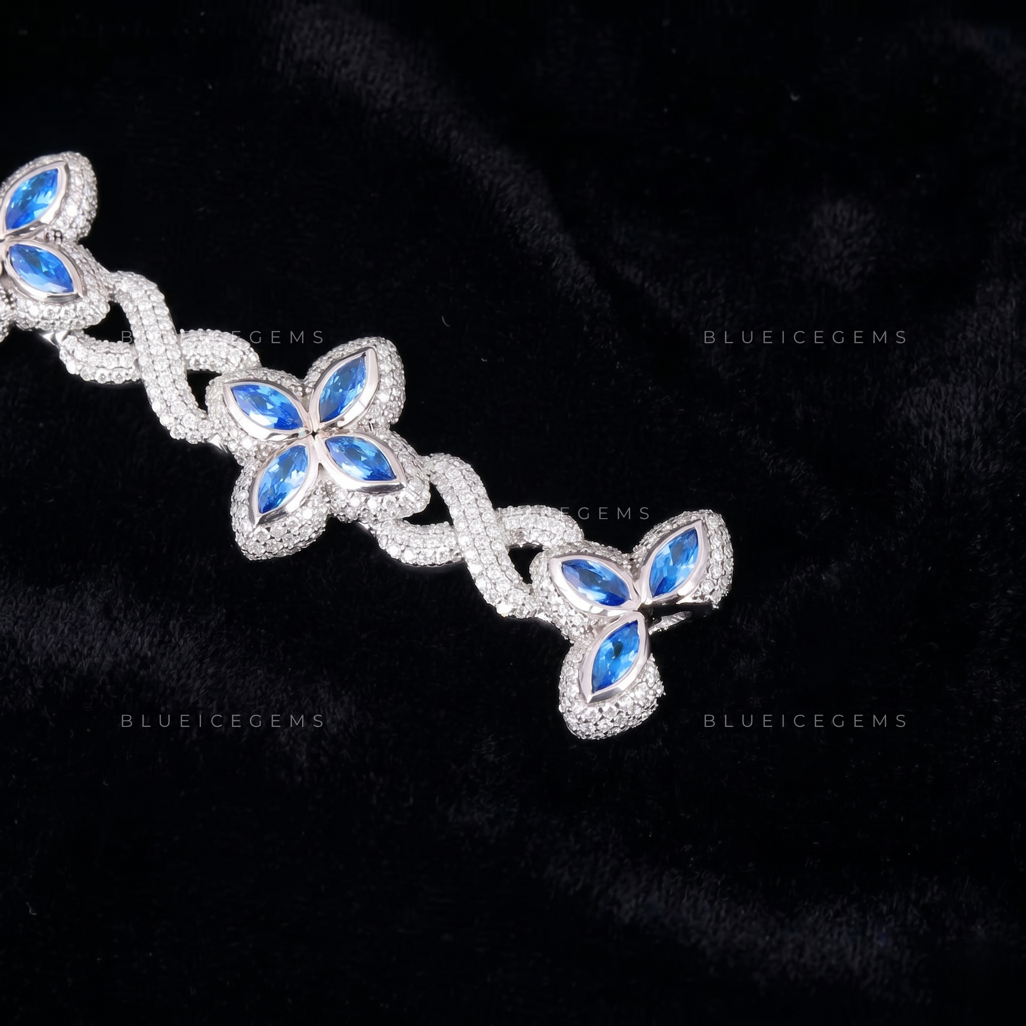 Eternal Fortune Iced Infinity Clover Masterpiece