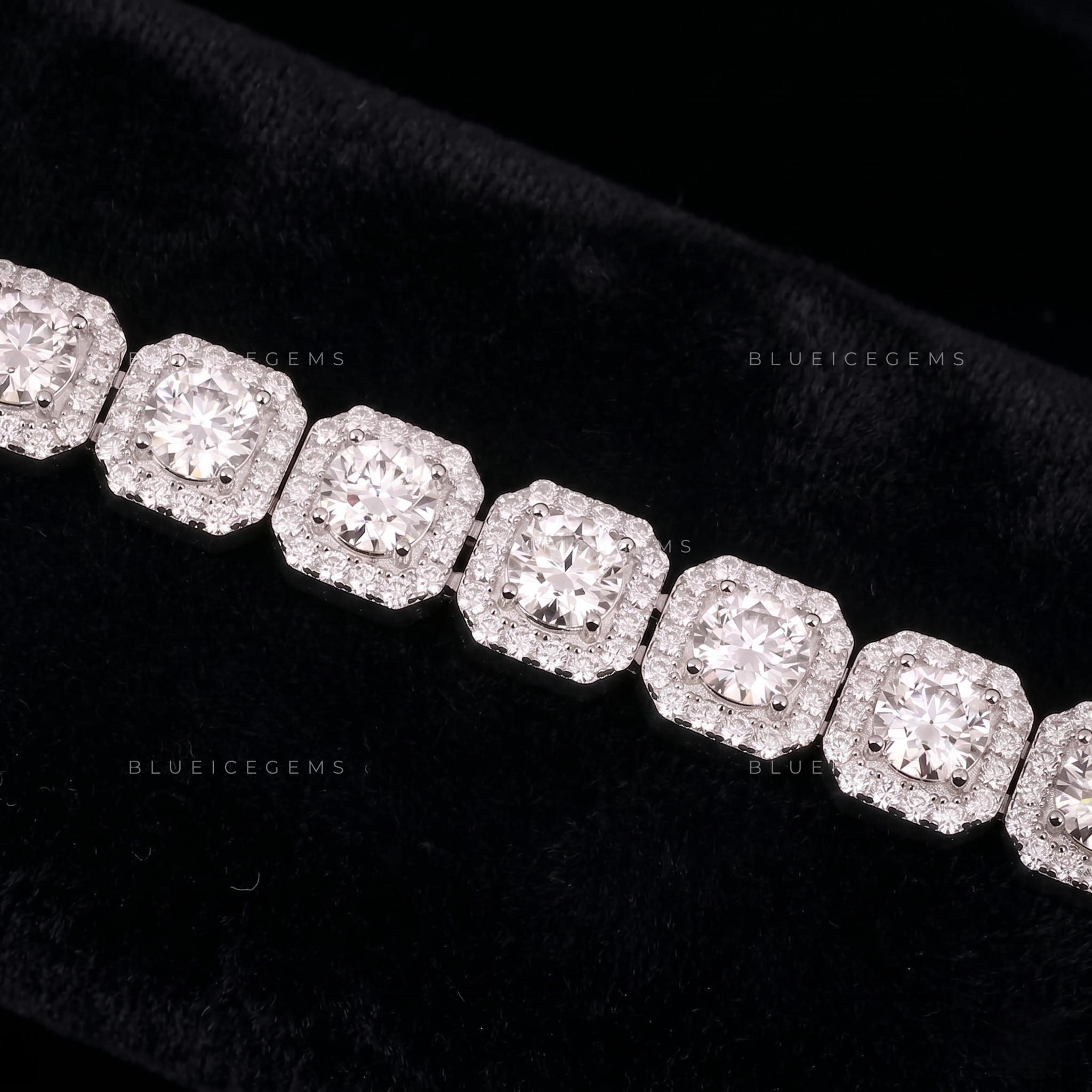 Supreme Radiance 11mm Halo-Set Iced Masterpiece