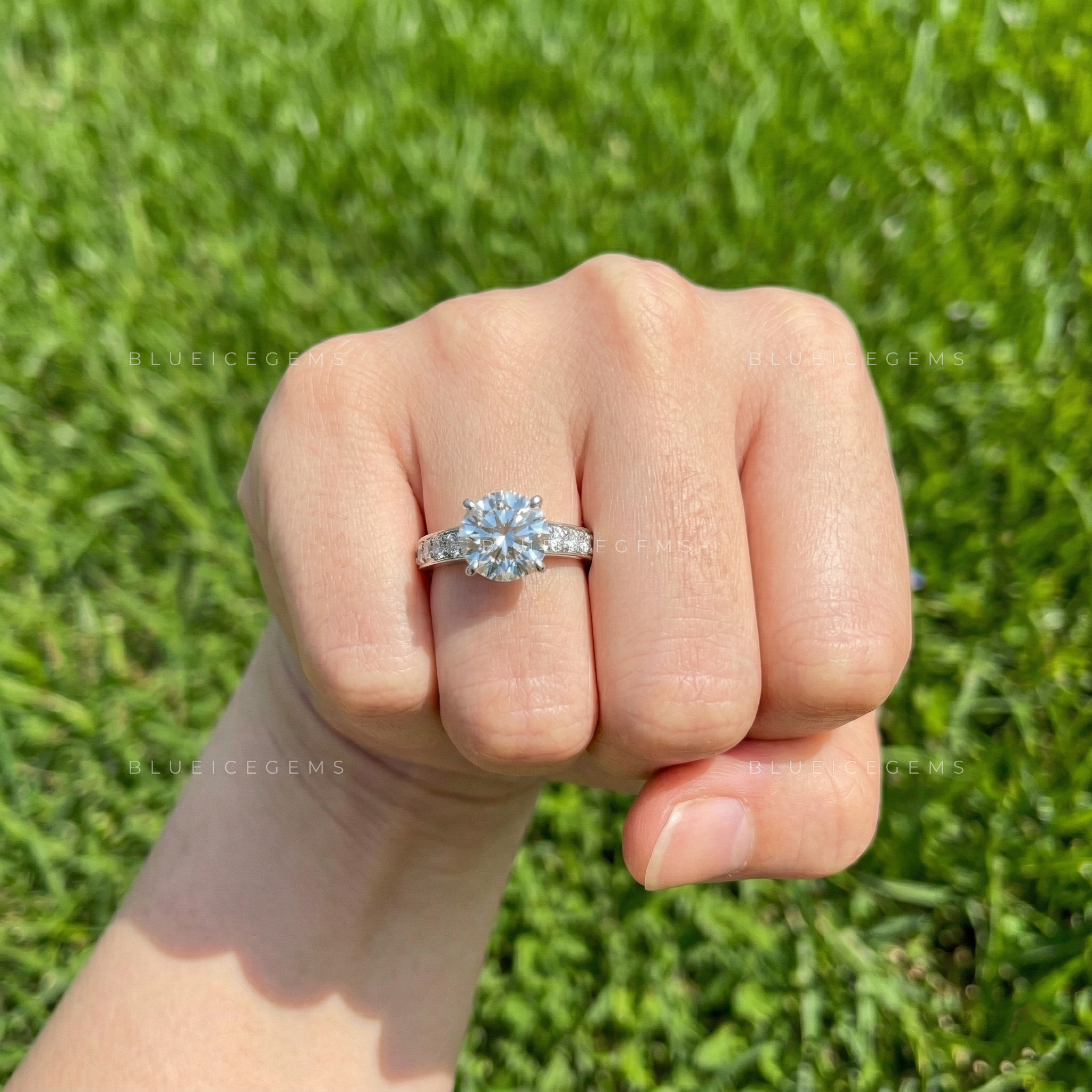 Celestial Radiance Round Brilliant Pavé Engagement Ring