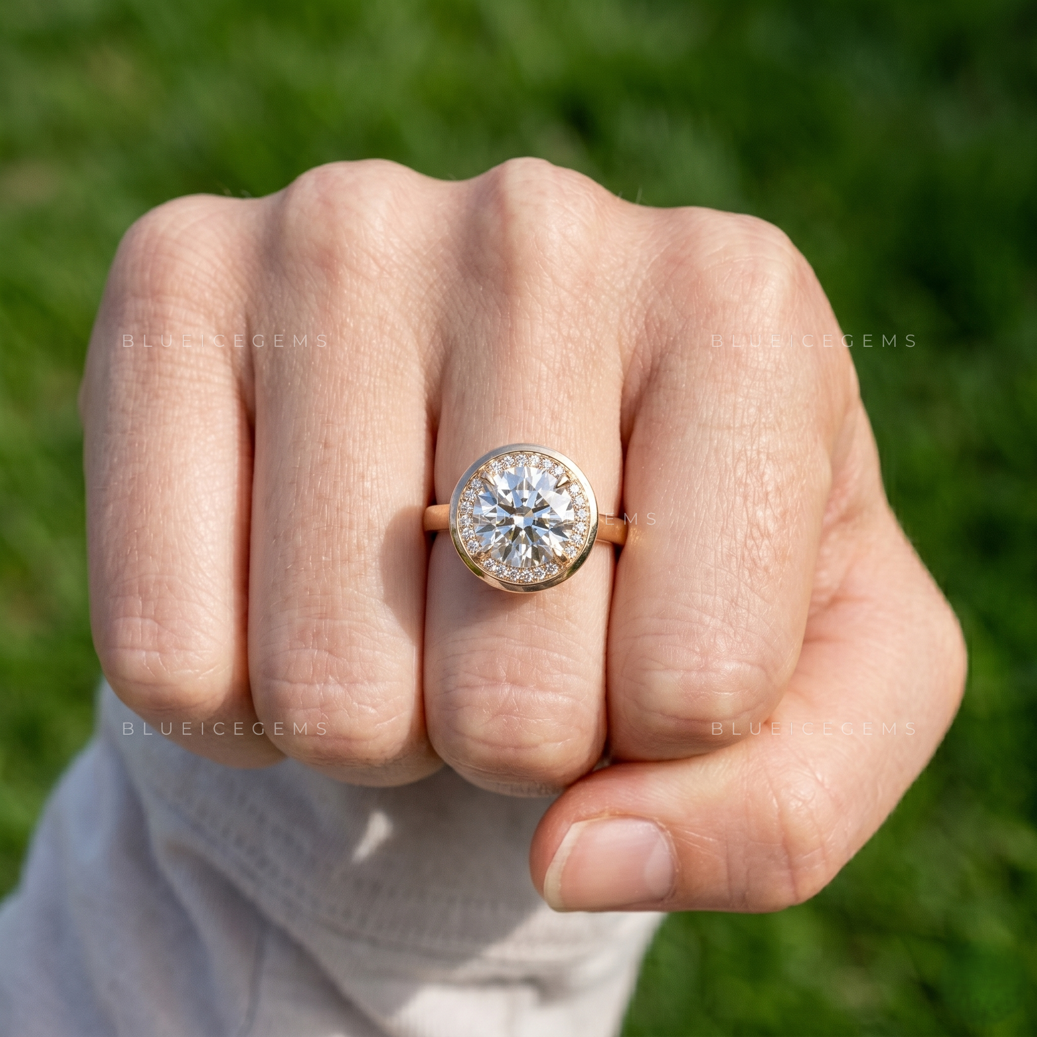 Modern Radiance Round Cut Halo Bezel and Claw Prong Wedding Ring