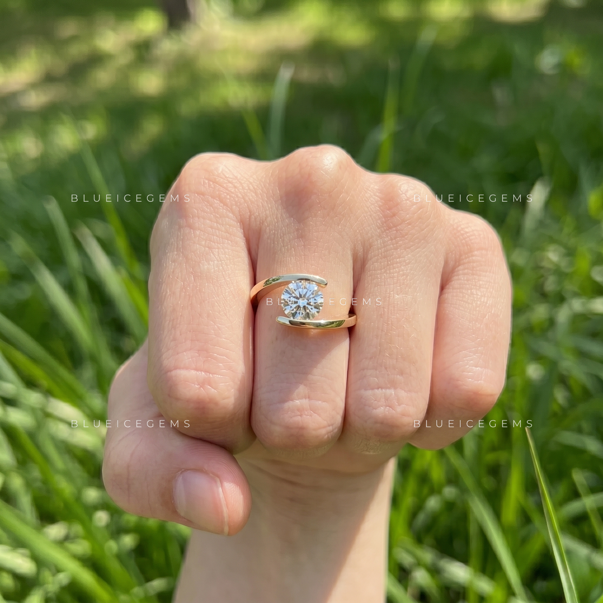 Timeless Horizon Round Cut Solitaire Engagement Ring