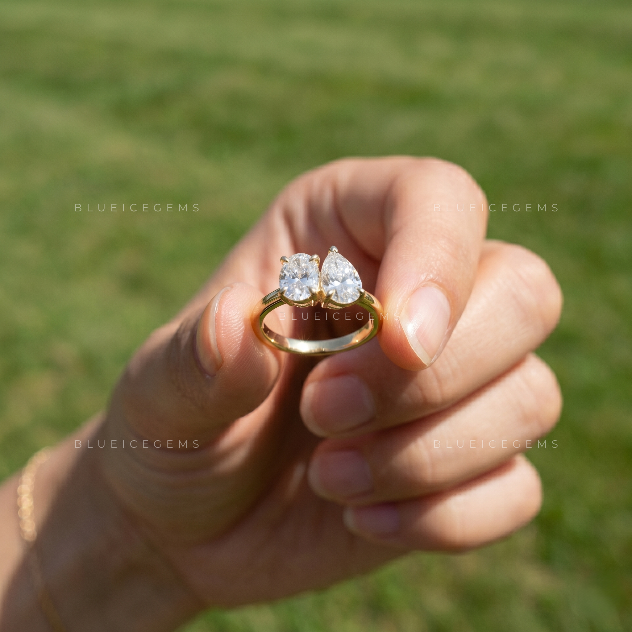 Sophisticated Oval and Pear Silhouette Toi Et Moi Keepsake Ring