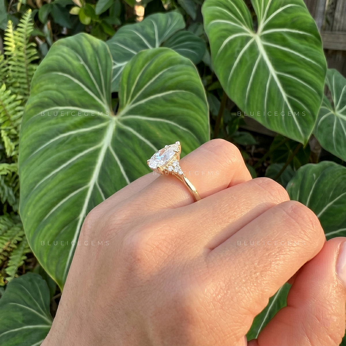 Vintage Grace Pear Cut Five-Claw Engagement Ring