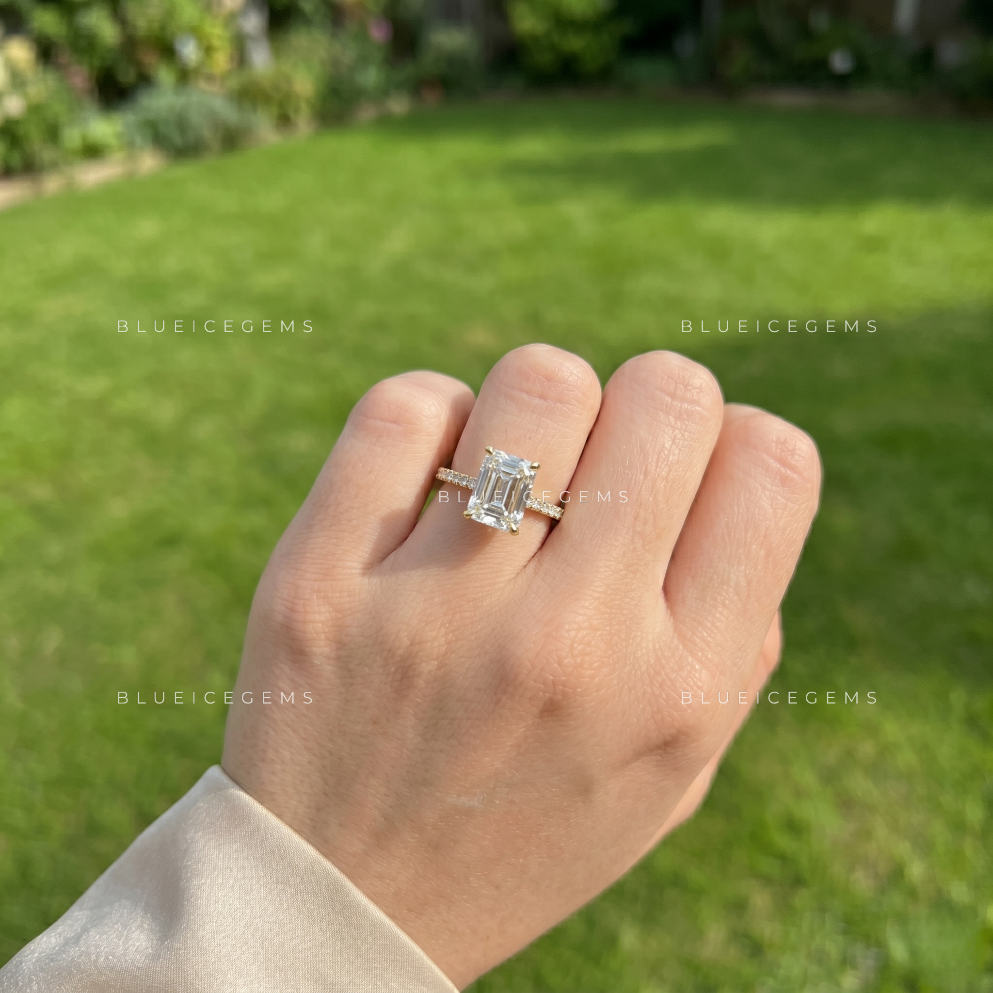 Radiavera Radiant Cut Pavé Engagement Ring