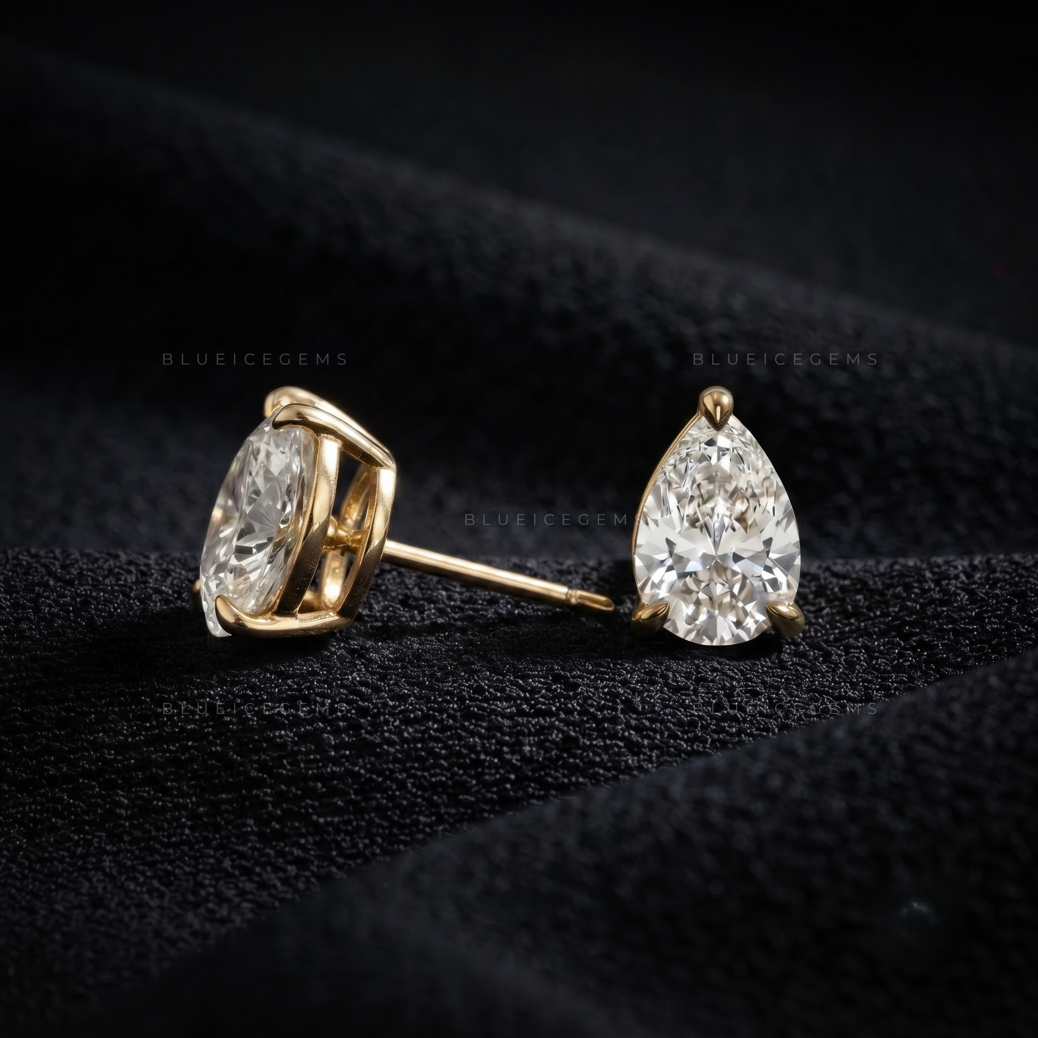 Teardrop Grace Pear-Cut Lab-Grown Diamond Stud Earrings