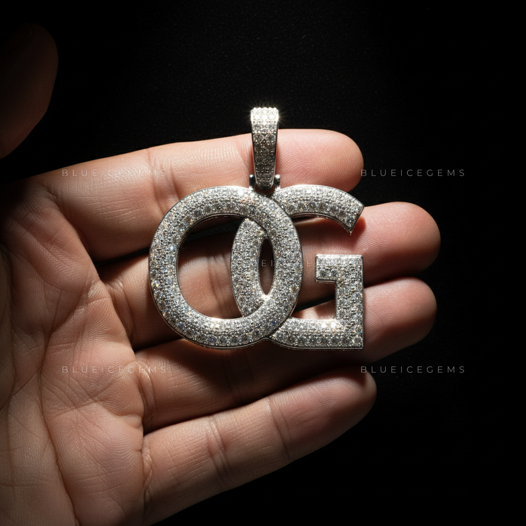 The "OG" Heritage: Interlocking Bold Block Signature Pendant