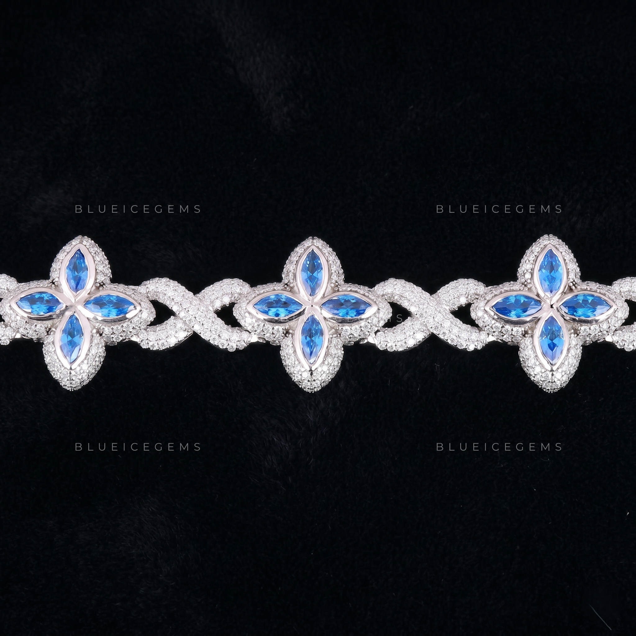 Eternal Fortune Iced Infinity Clover Masterpiece