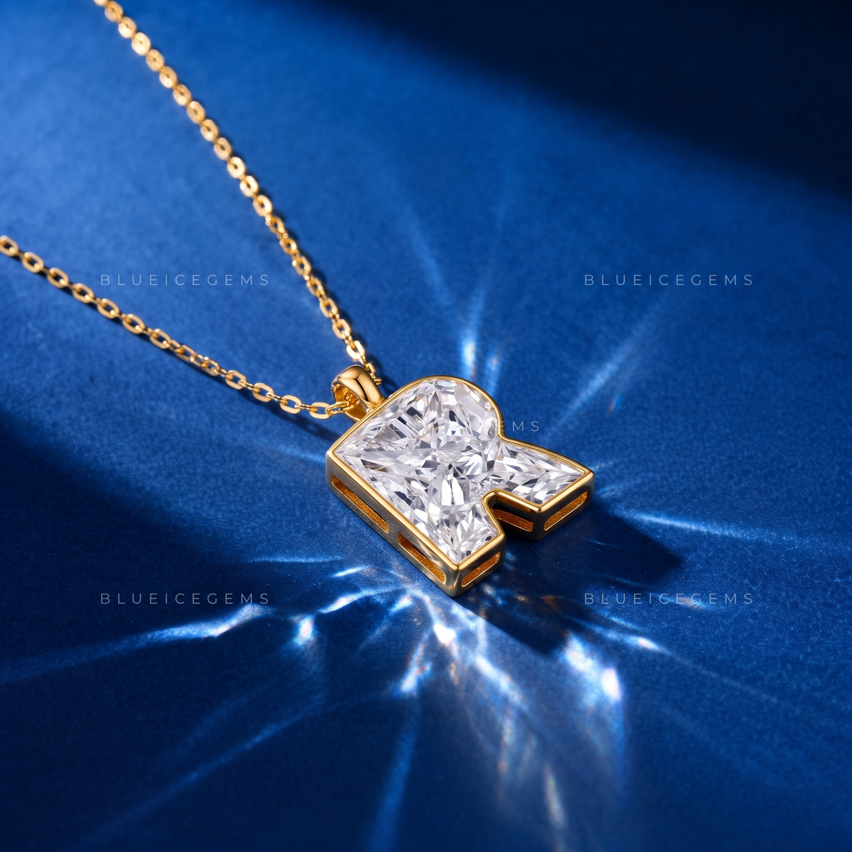 R Initial Solitaire Diamond Pendant