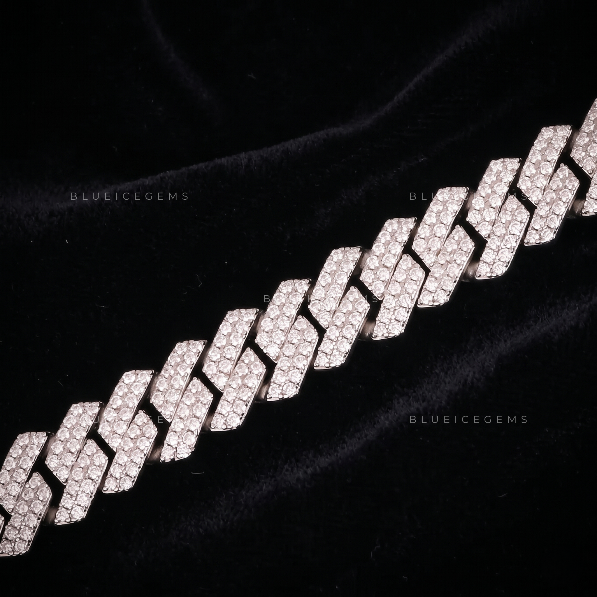 Urban Legend 10mm Iced-Out Box Cuban Masterpiece