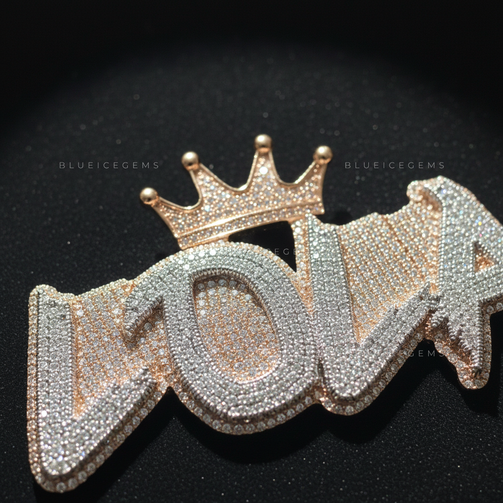 The "LOLA" Royal Signature: Crown-Topped Two-Tone Script Pendant