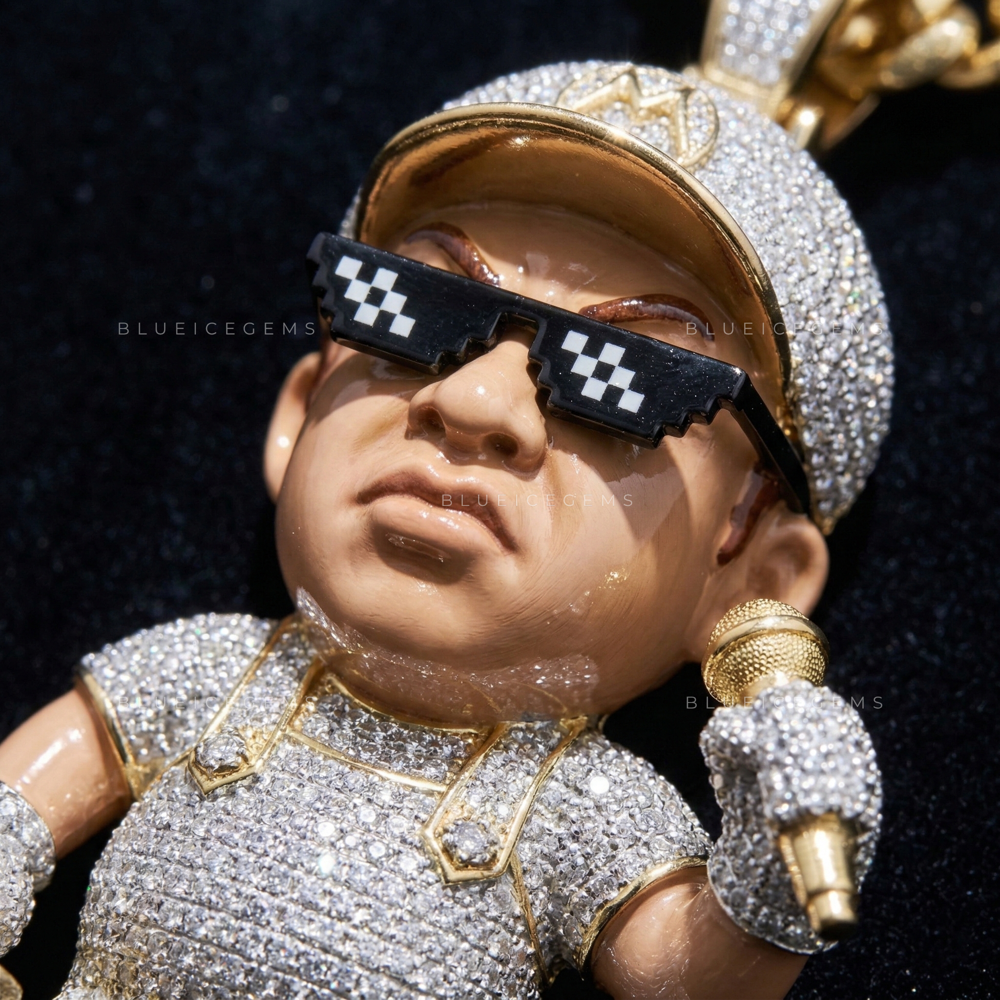The "Boss Plumber" Figurine: 3D Game Legend & Gold-Bar Sovereign