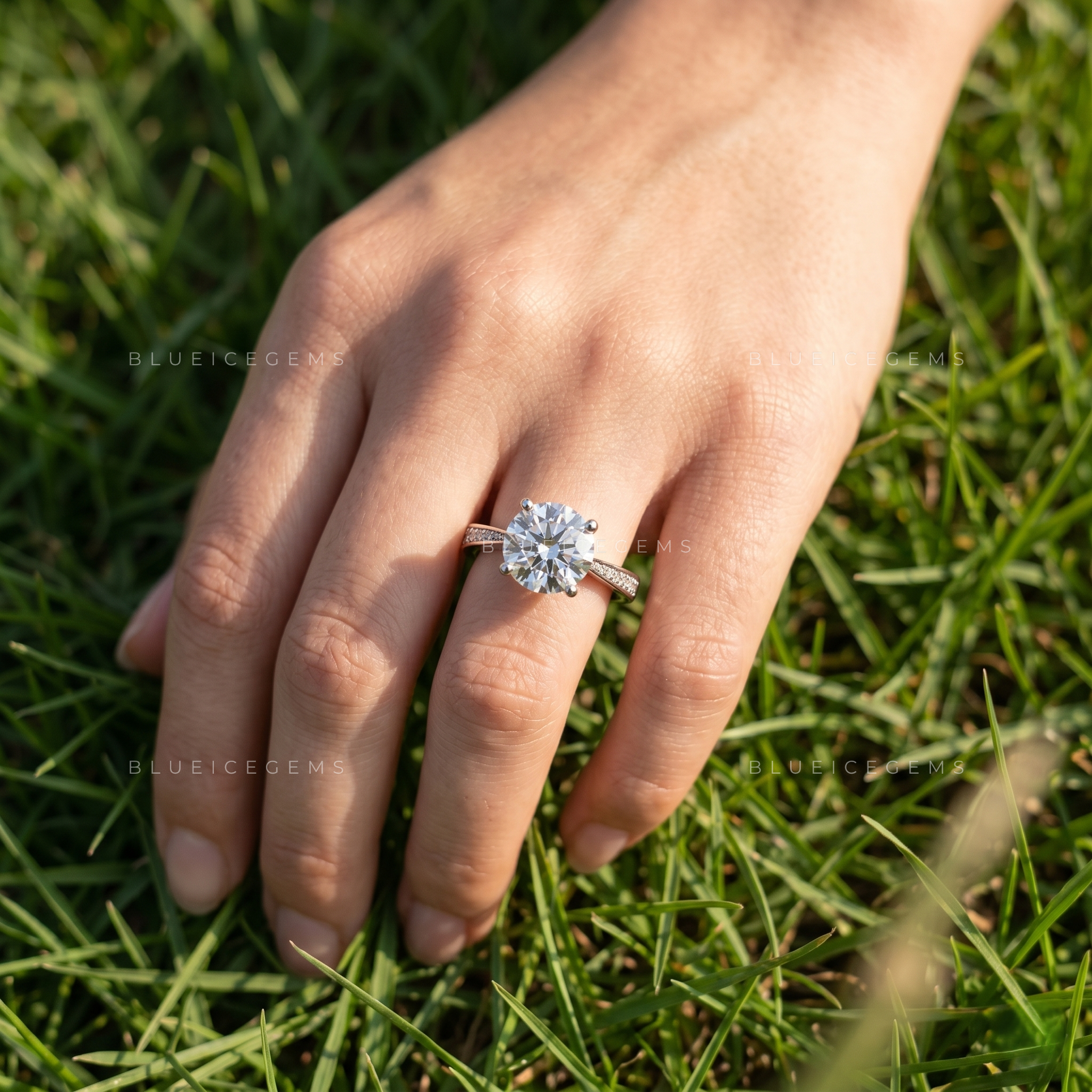 Elegant High-Profile Round Brilliant Cut Decorative Accent Ring