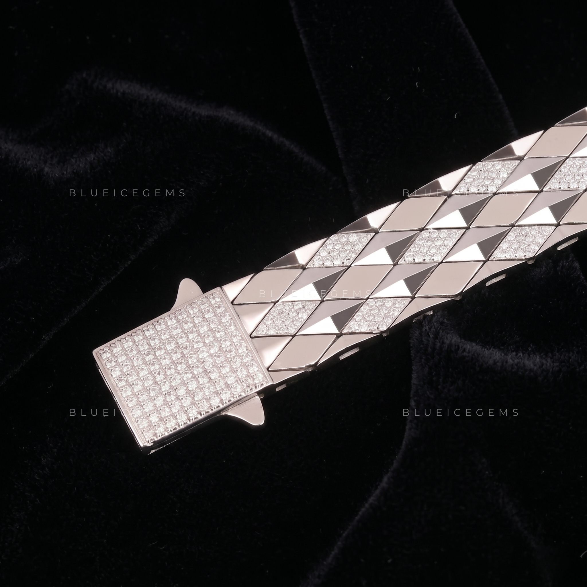 Italian Artistry Iced-Out Precision Link Statement