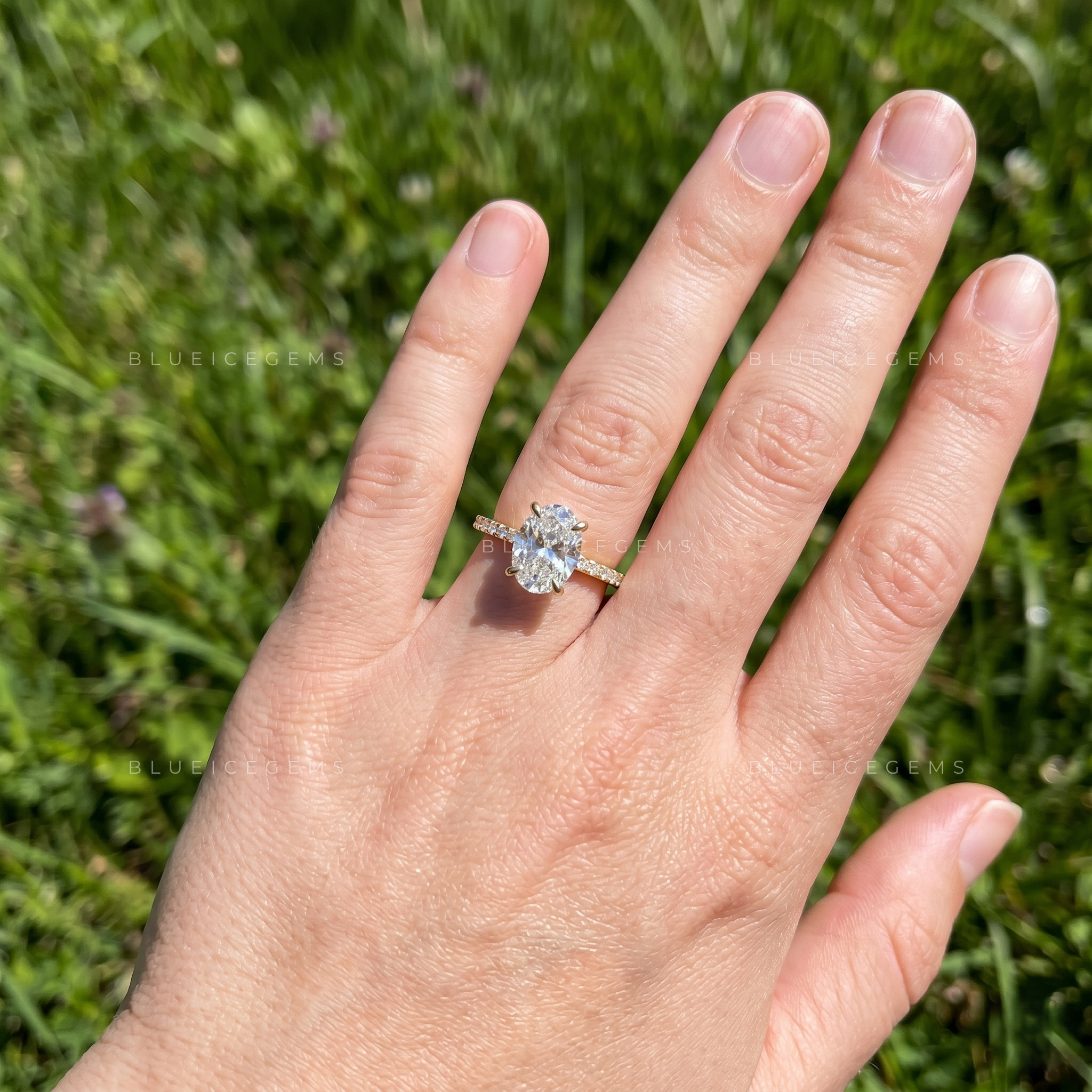 Velora Oval Cut Ultra-Classic Solitaire Ring