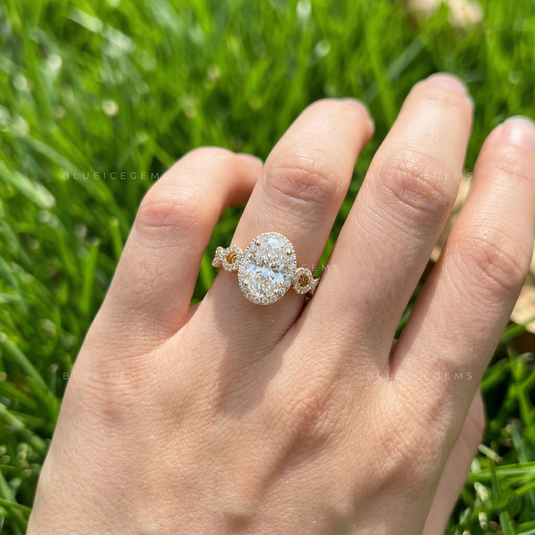 Ethereal Twist: The Oval Halo Ring for Your Modern Love Story