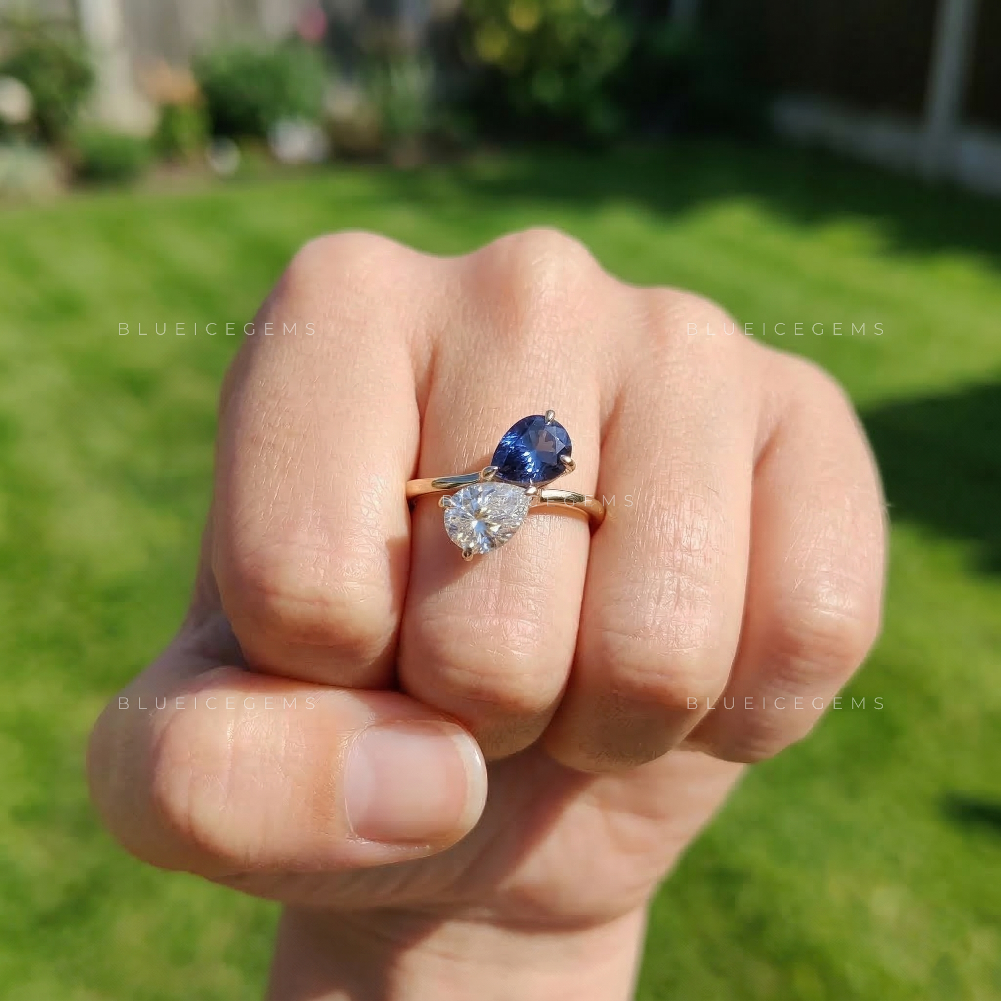 Two-Tone Serenity Pear Cut Toi et Moi Ring