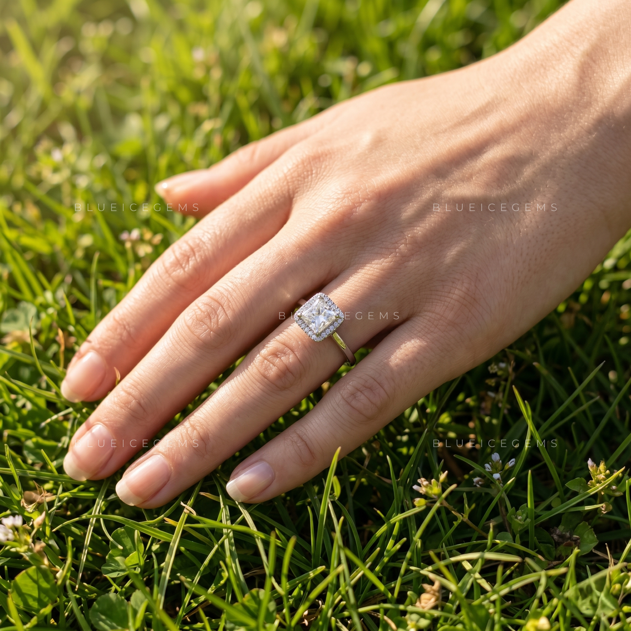 Exquisite Princess Cut Centerpiece with Sparkling Round Accent Stones