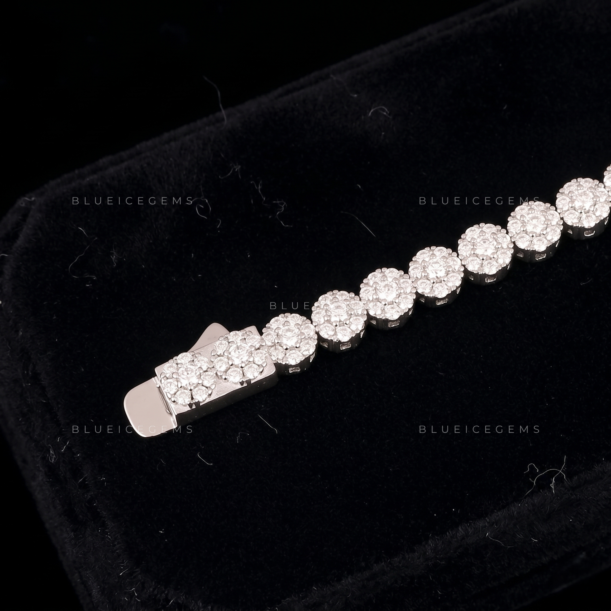 Arctic Luminescence 7-Inch White Gold Best-Selling Tennis Link