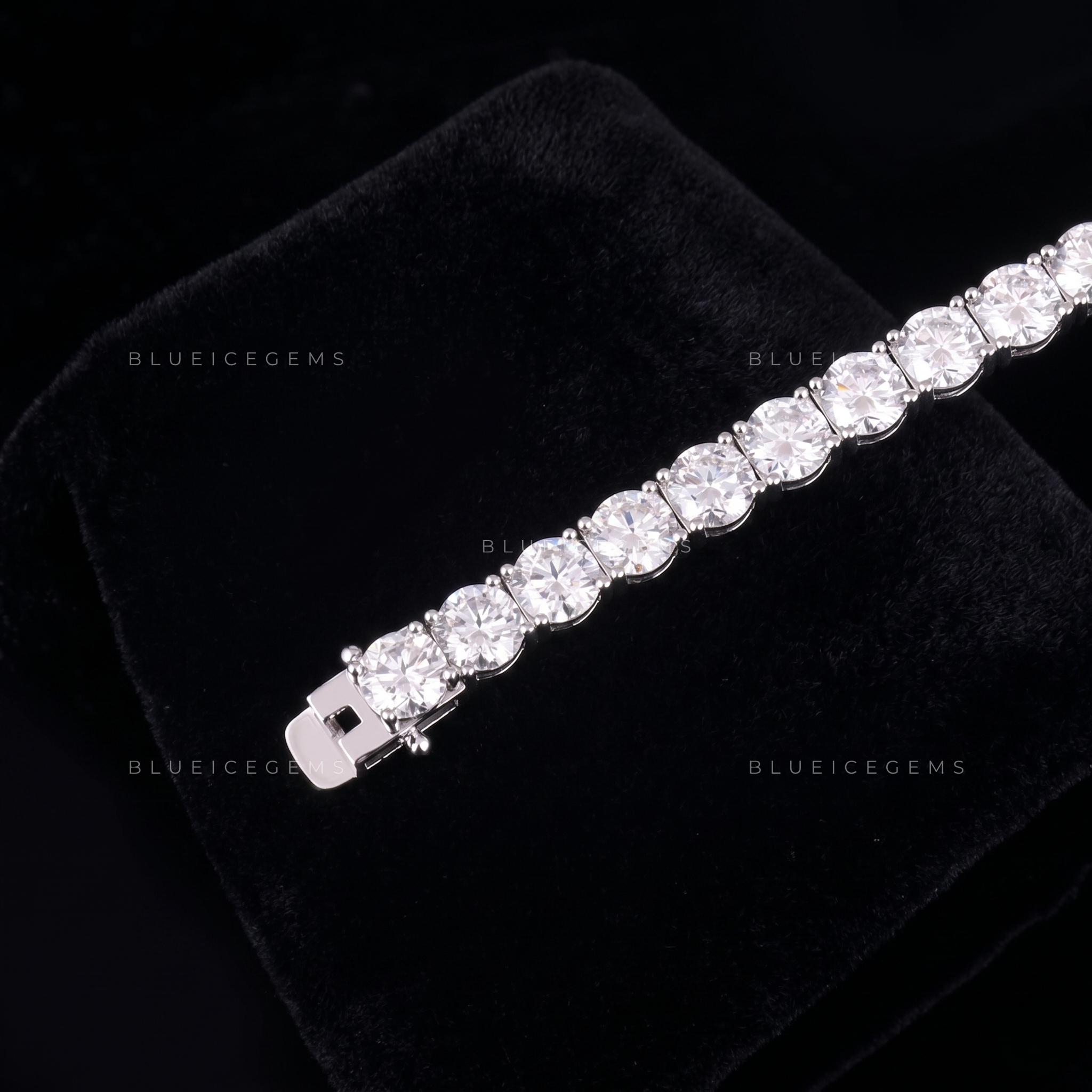 Timeless Radiance Essential High-Luster Tennis Link