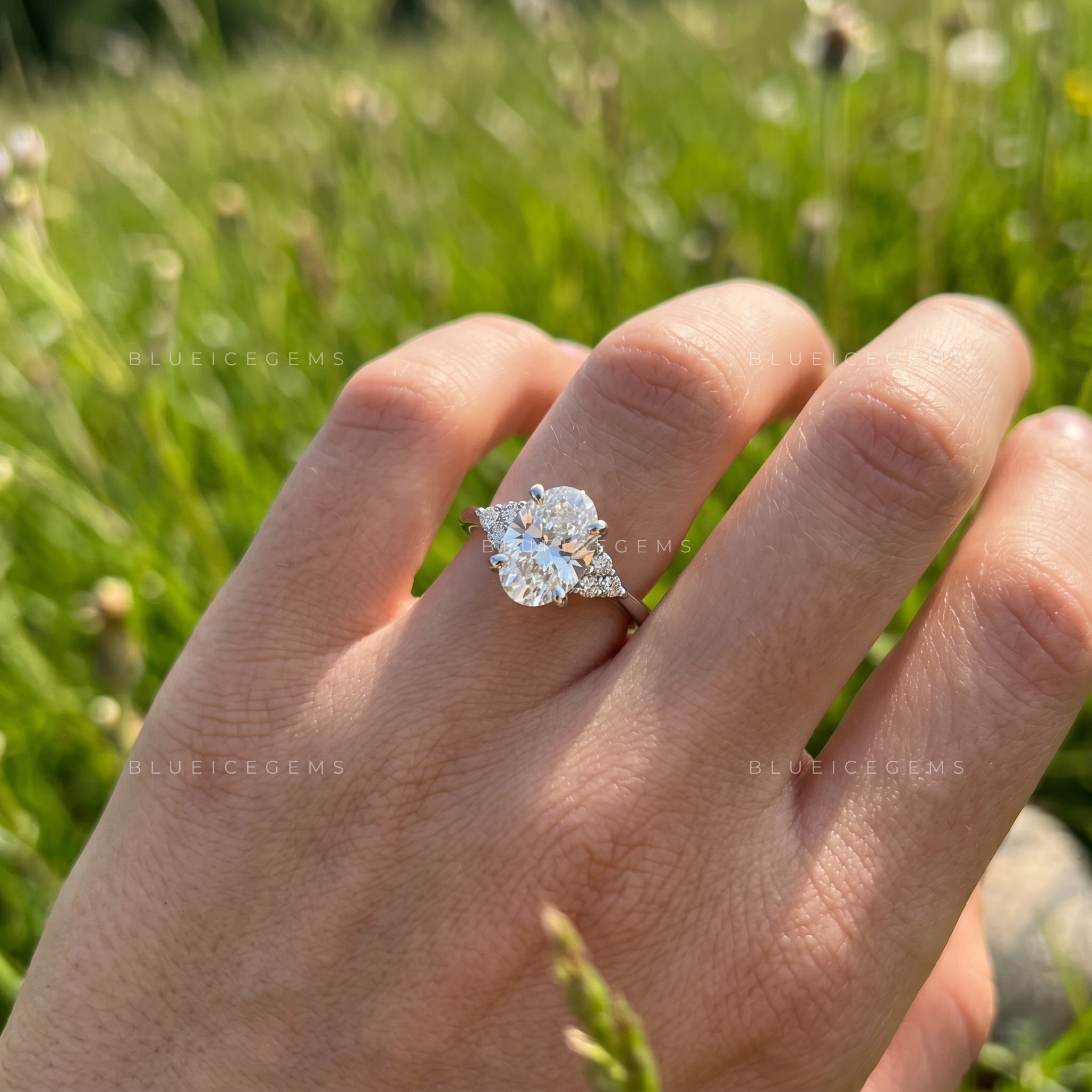 Elegant Oval Brilliant Cut Solitaire Ring with Side Accents
