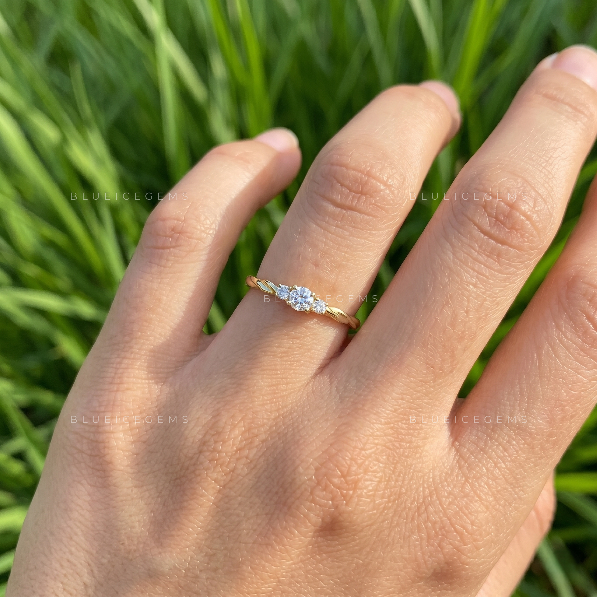 Aurea Genuine Diamond Minimalist Silhouette Engagement Ring