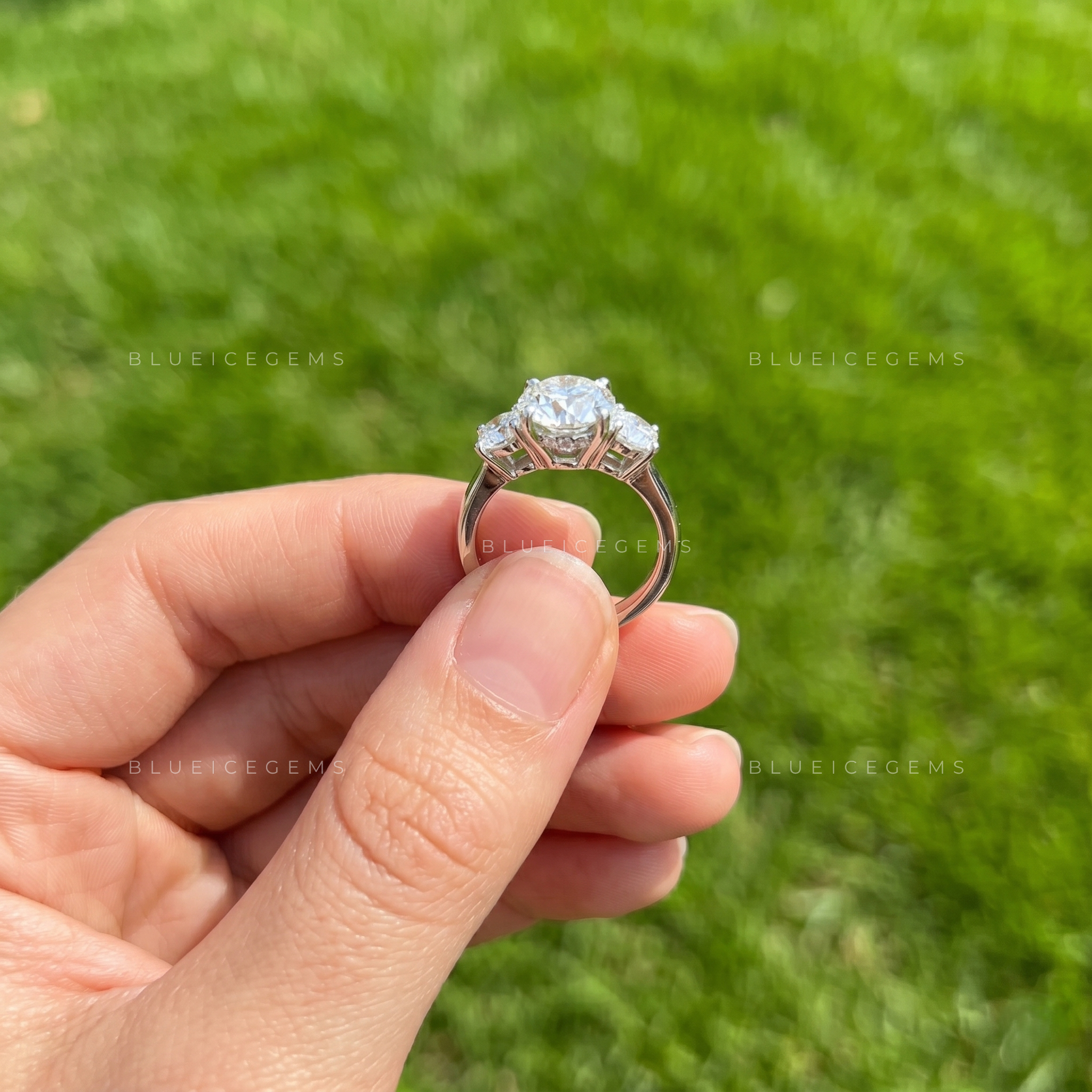Infinite Brilliance Round Cut Matching Band Engagement Ring Set
