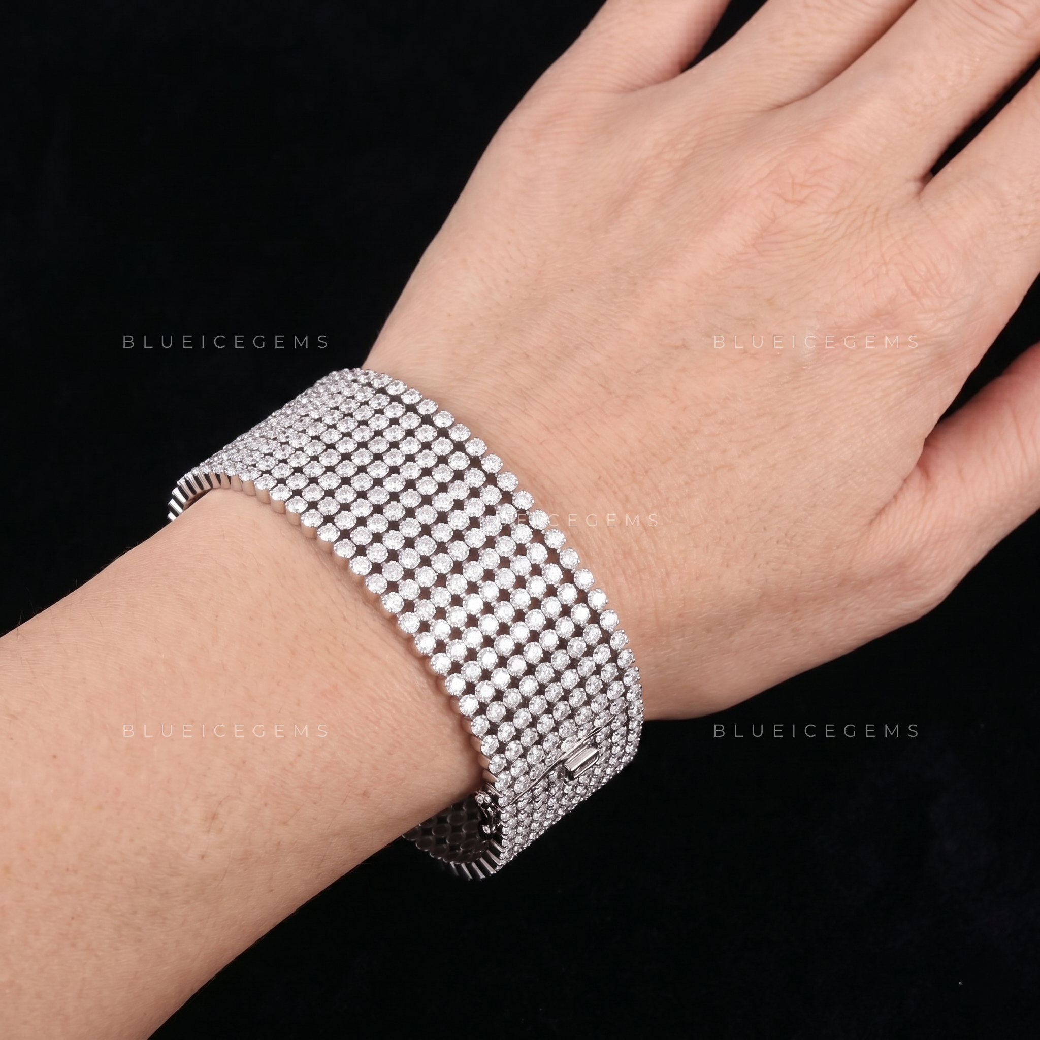 Pure Luster 7.5-Inch Frost-Link Urban Statement