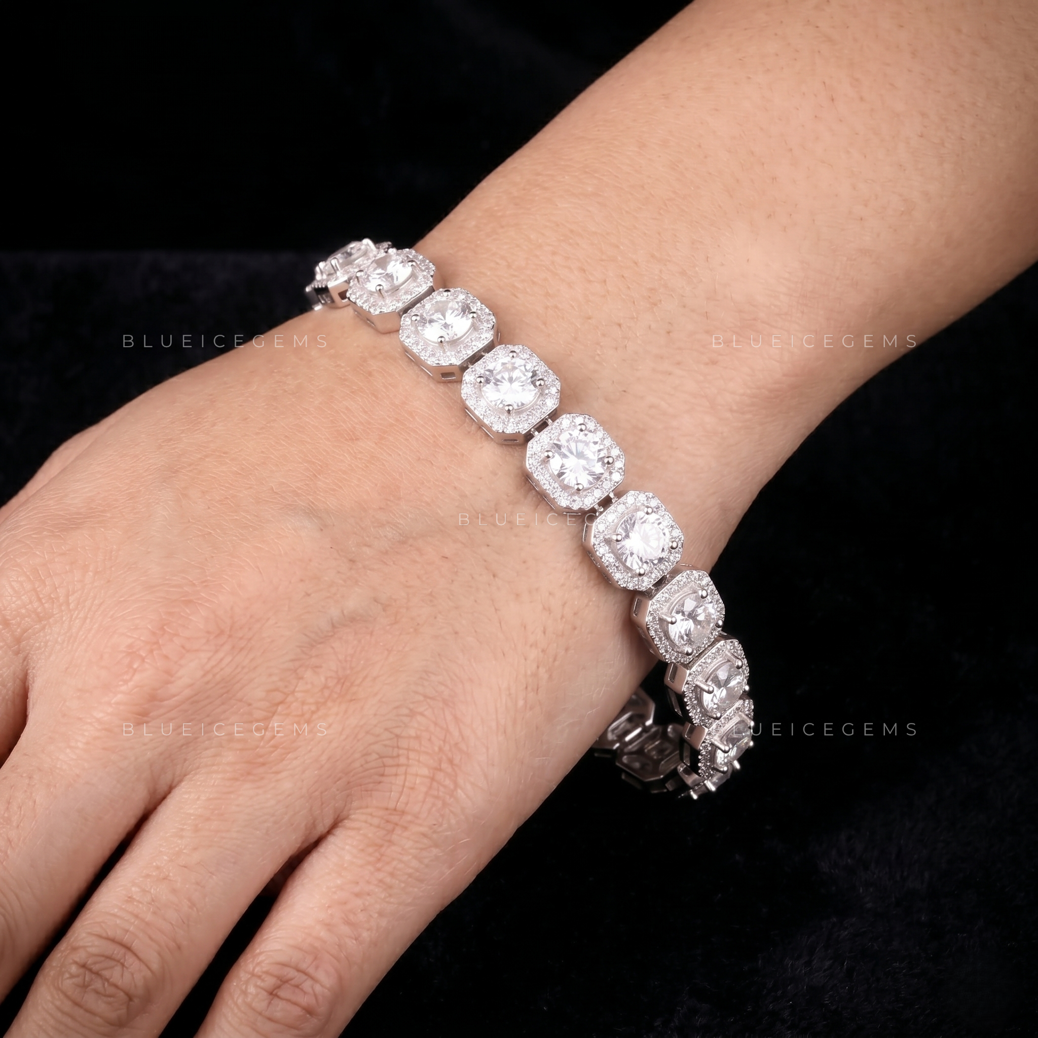 Supreme Radiance 11mm Halo-Set Iced Masterpiece