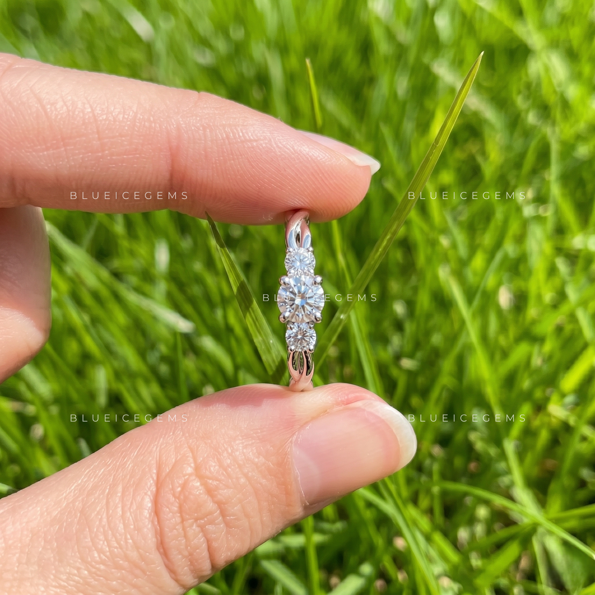 Veloura Round Brilliant Accent Engagement Ring