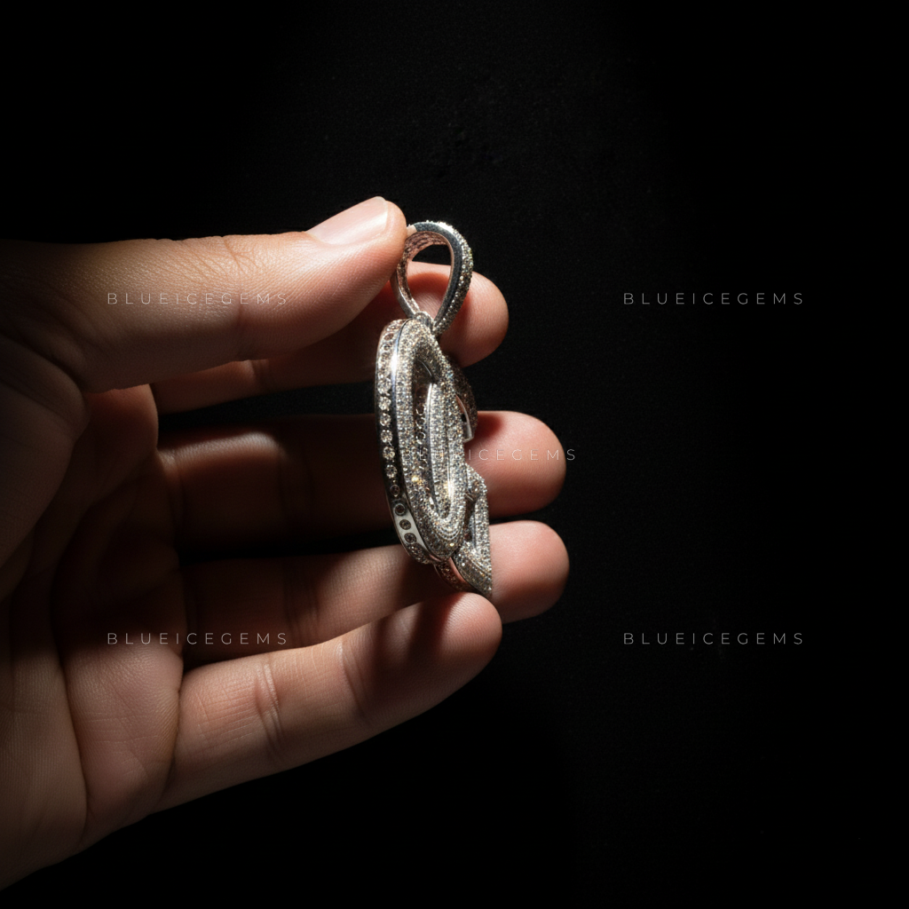 The "OG" Heritage: Interlocking Bold Block Signature Pendant