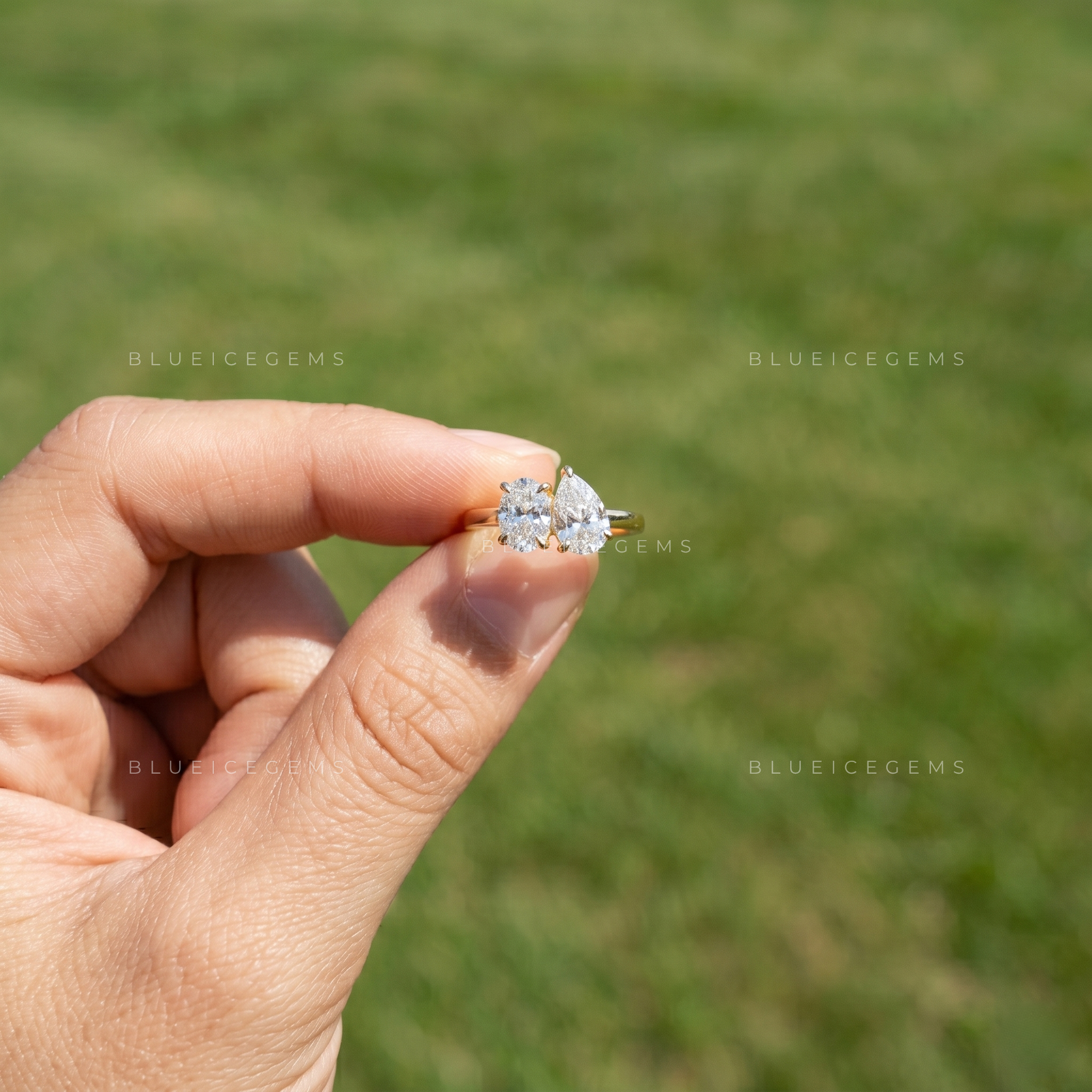 Sophisticated Oval and Pear Silhouette Toi Et Moi Keepsake Ring