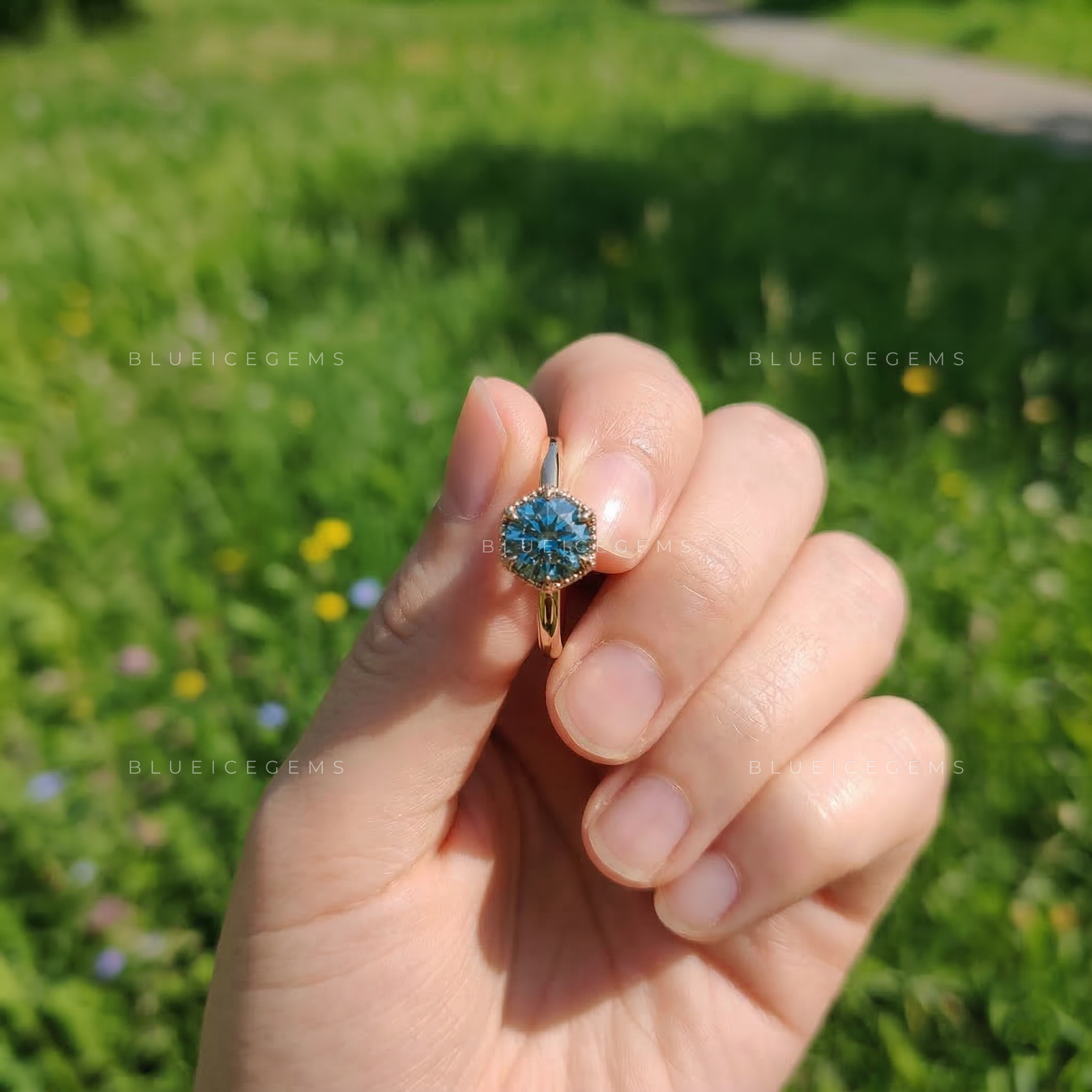 Verdant Radiance Round Brilliant Cut Green Solitaire Ring