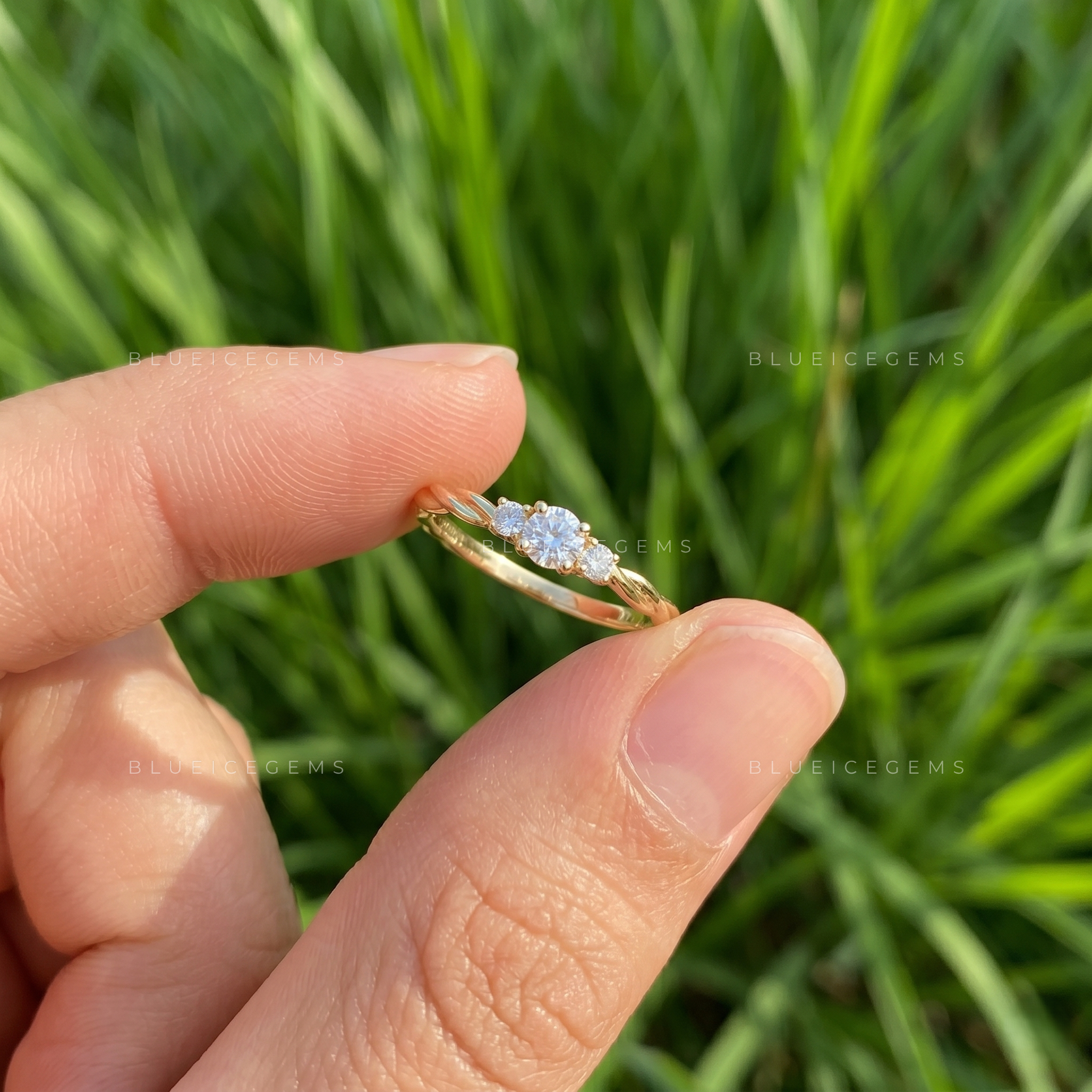 Aurea Genuine Diamond Minimalist Silhouette Engagement Ring