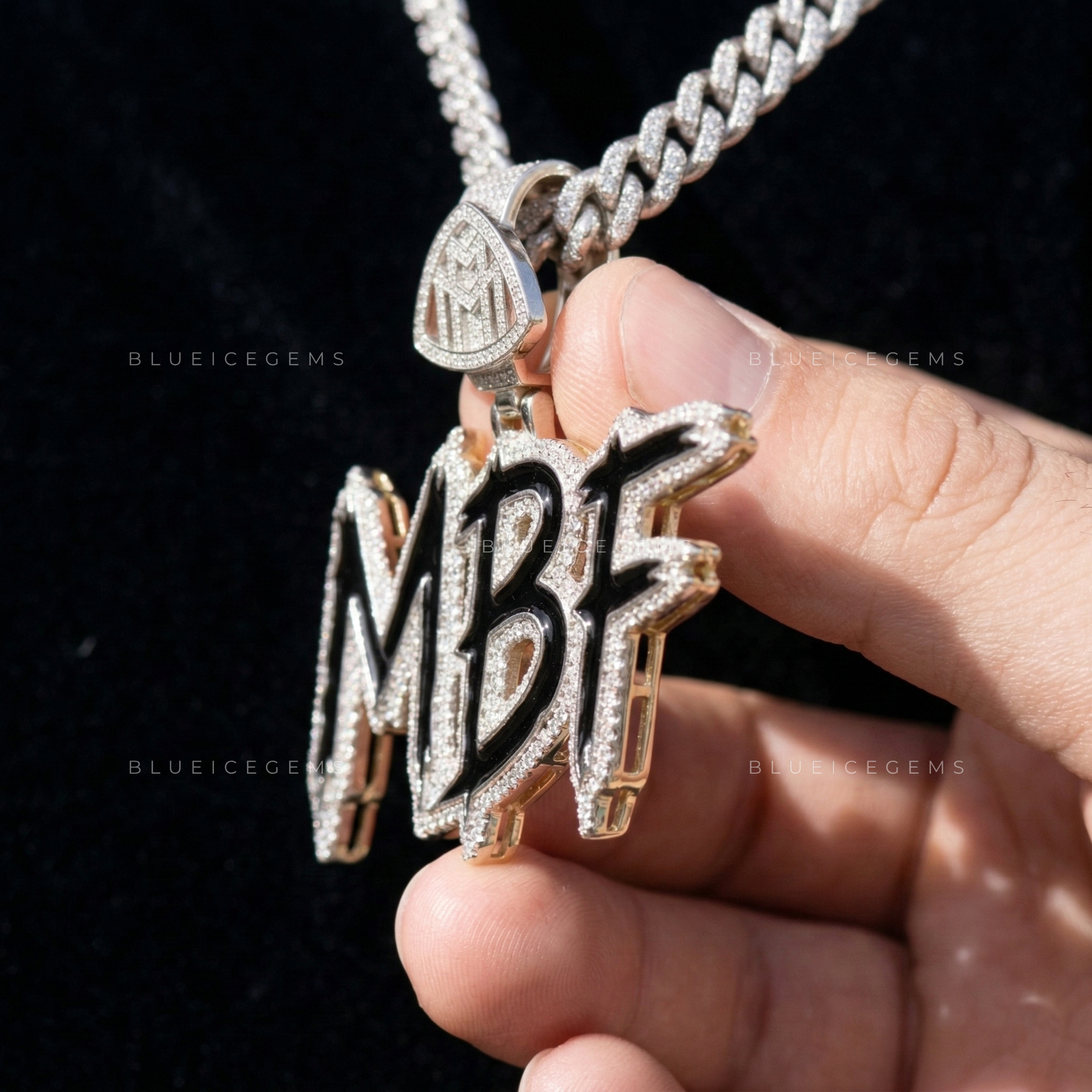 The "MBF" Luxury Performance: Shattered-Ice Script & Maybach Emblem Sovereign