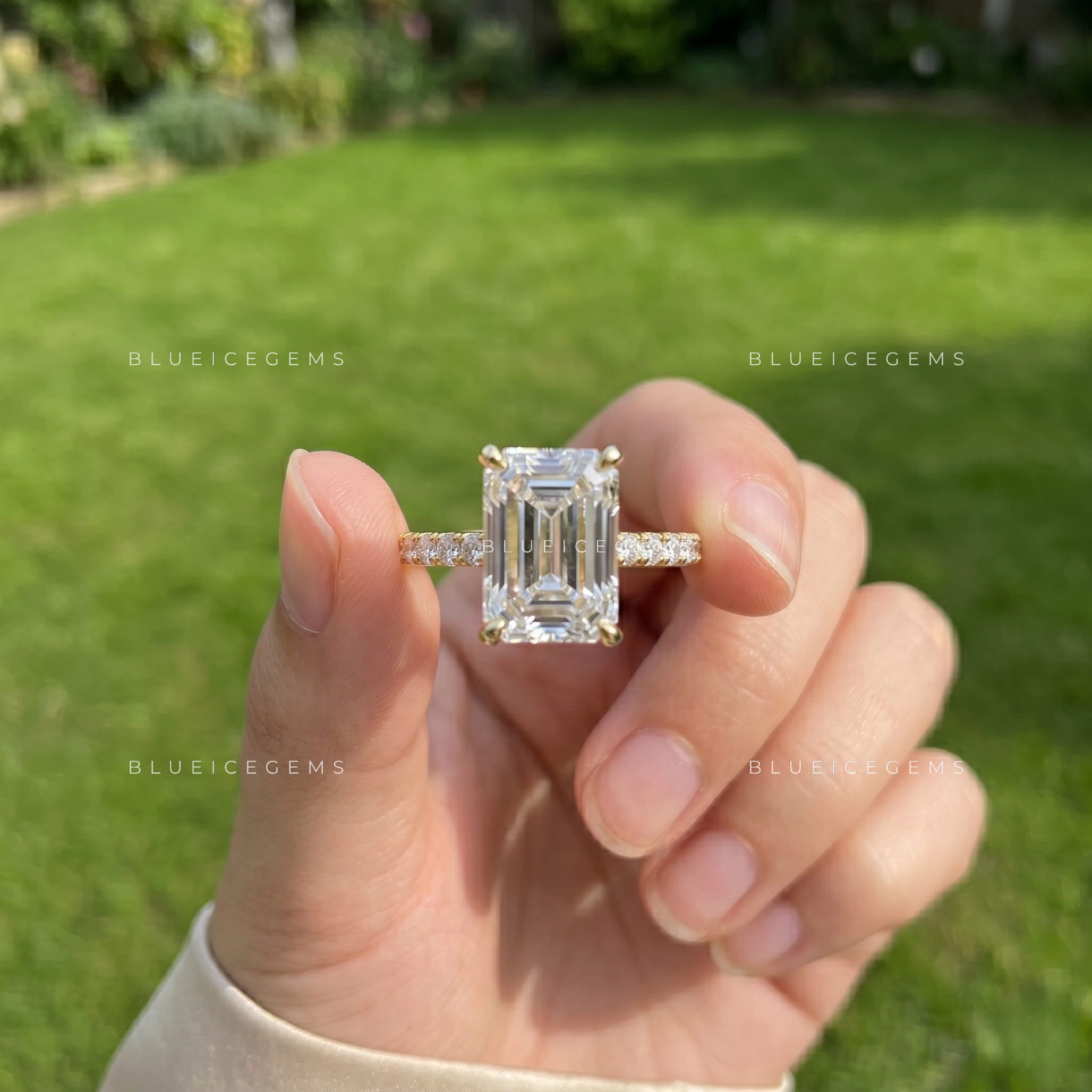 Radiavera Radiant Cut Pavé Engagement Ring