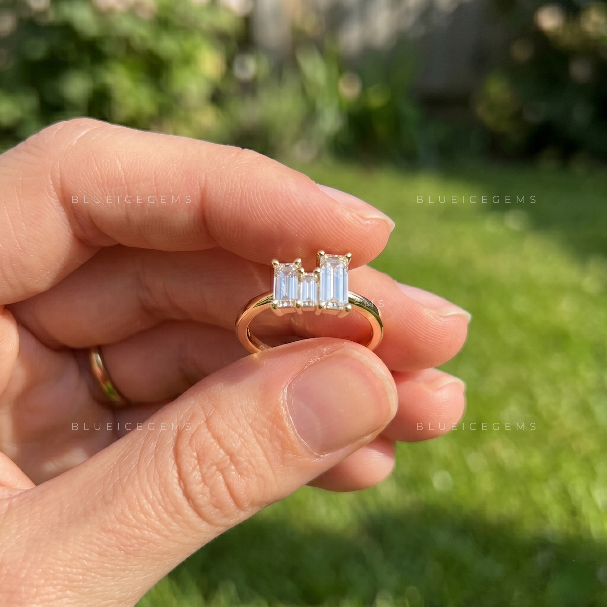 Trendy Minimalist Baguette Crown Engagement Ring