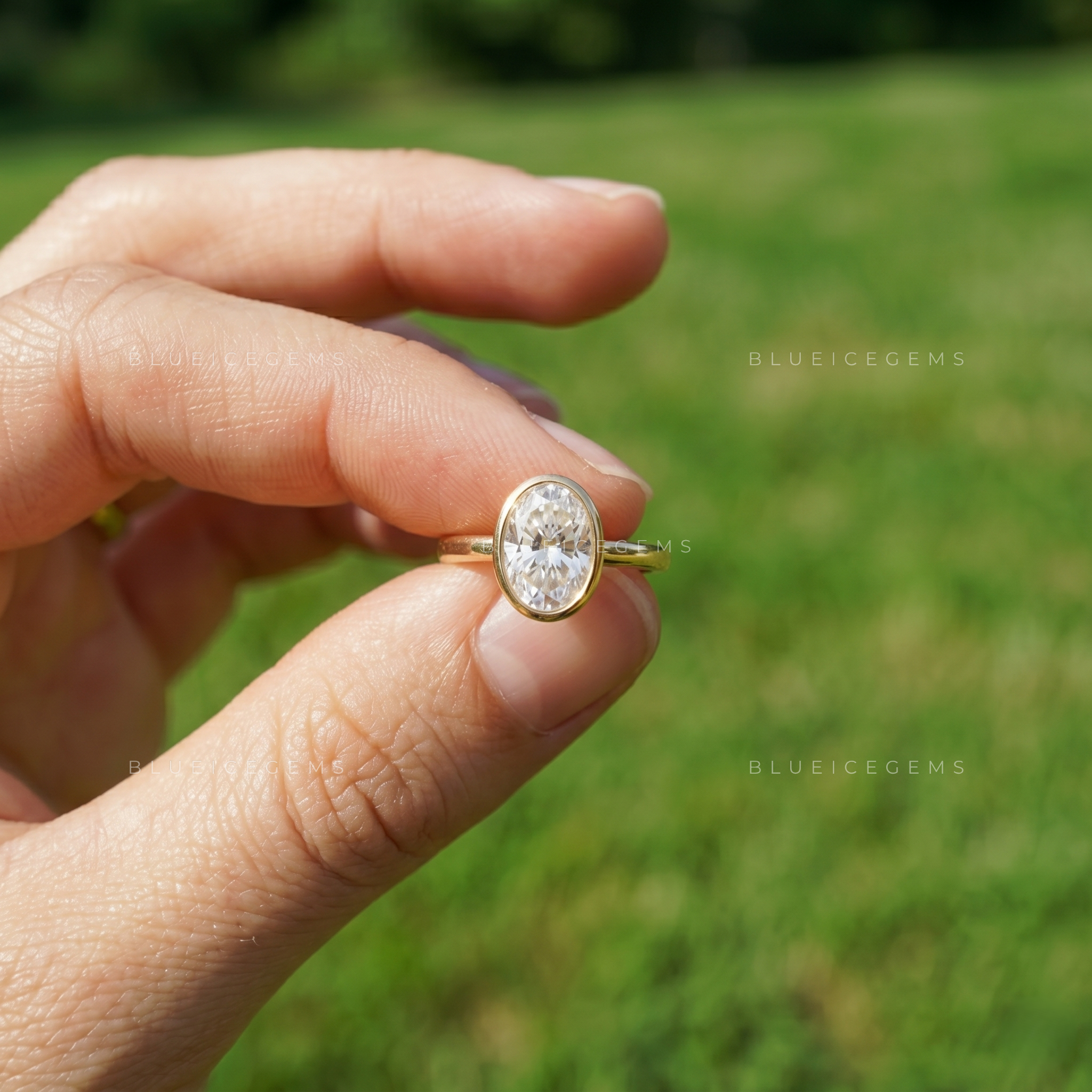 Virelle Oval Cut Minimalist Bezel Solitaire Engagement Ring
