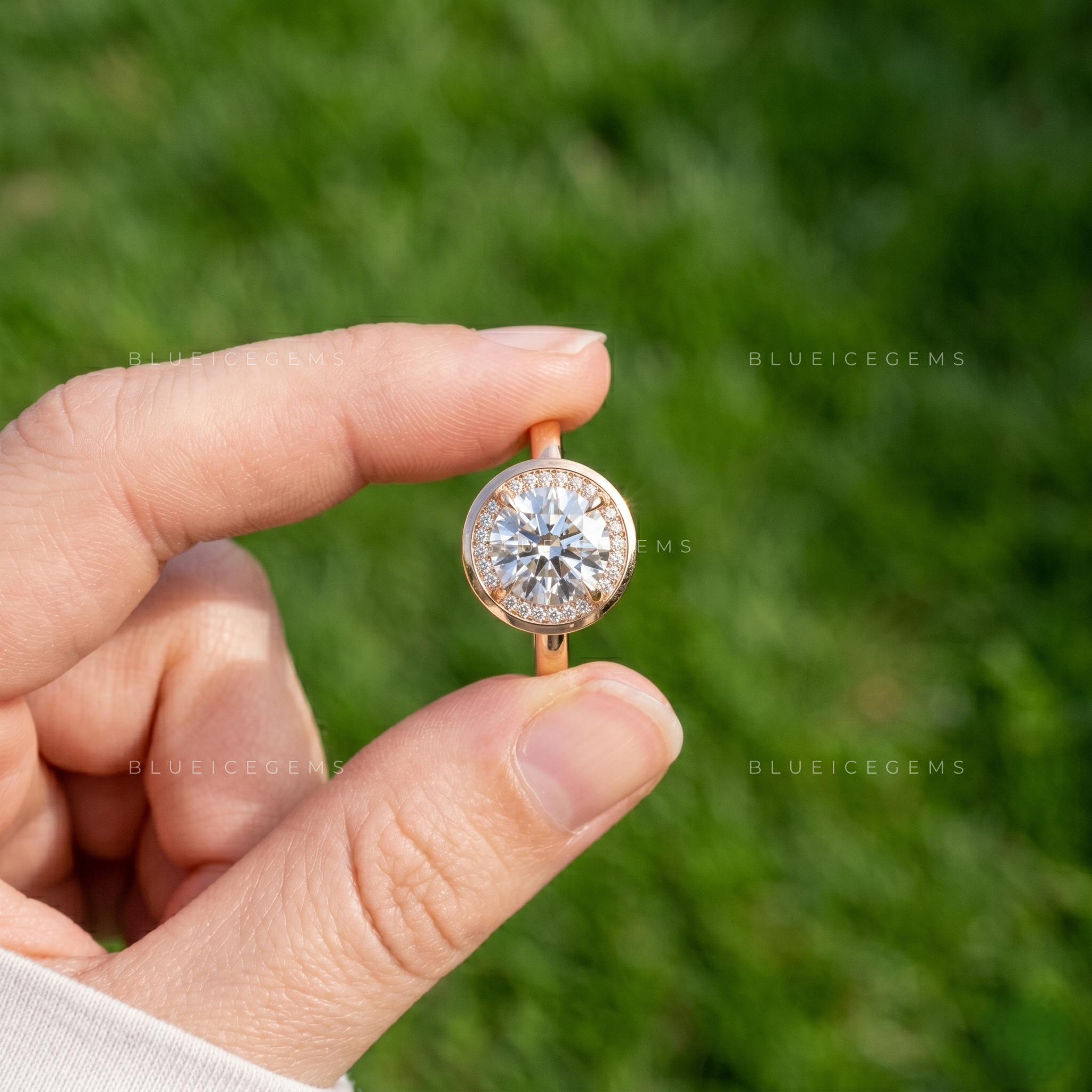 Modern Radiance Round Cut Halo Bezel and Claw Prong Wedding Ring