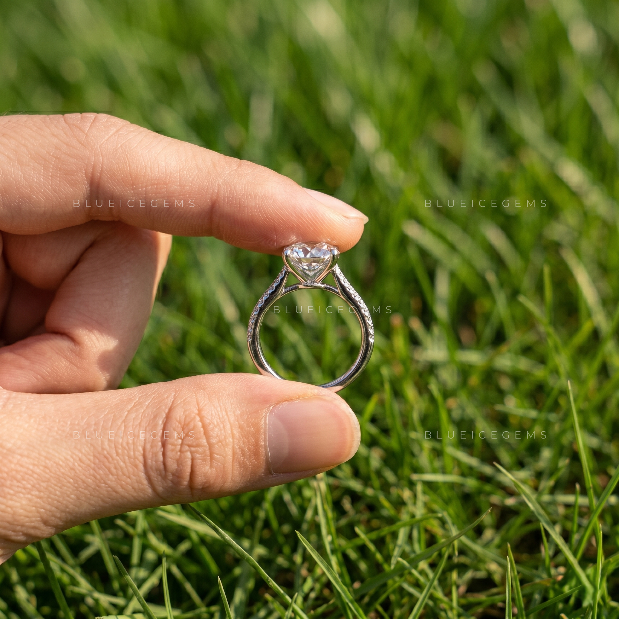 Elegant High-Profile Round Brilliant Cut Decorative Accent Ring
