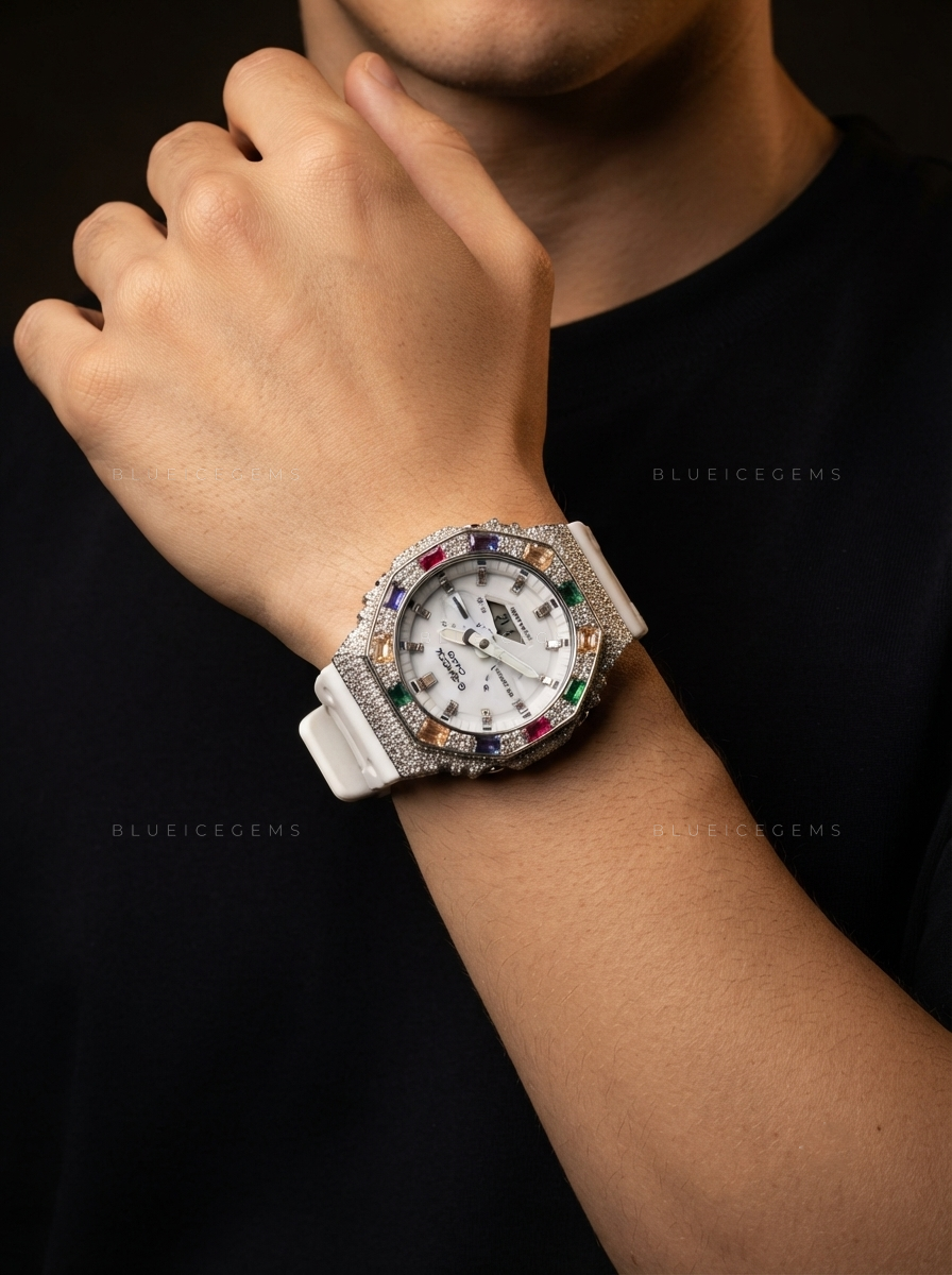 Rainbow Sovereign Custom Bezel – VVS Moissanite