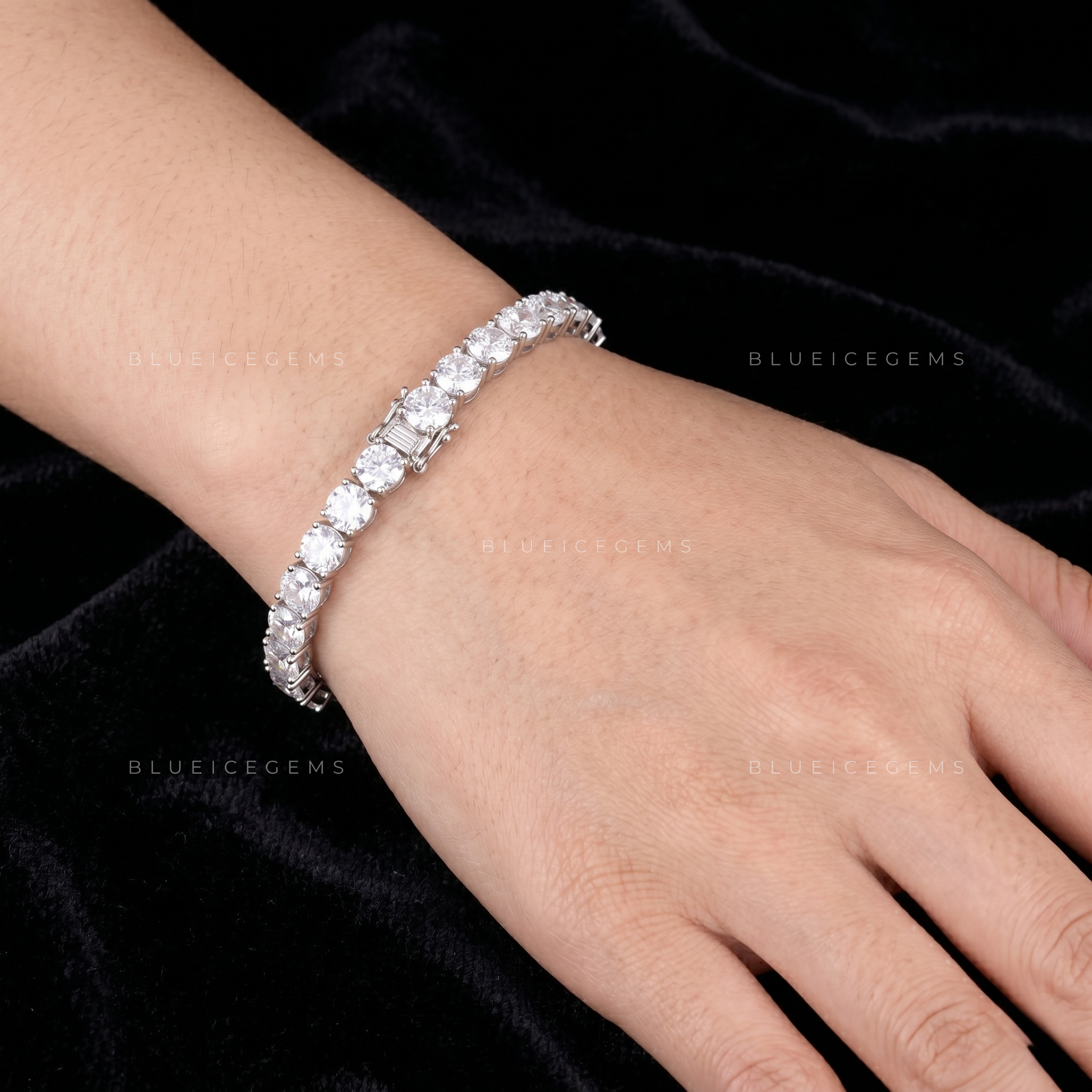 Timeless Radiance Essential High-Luster Tennis Link