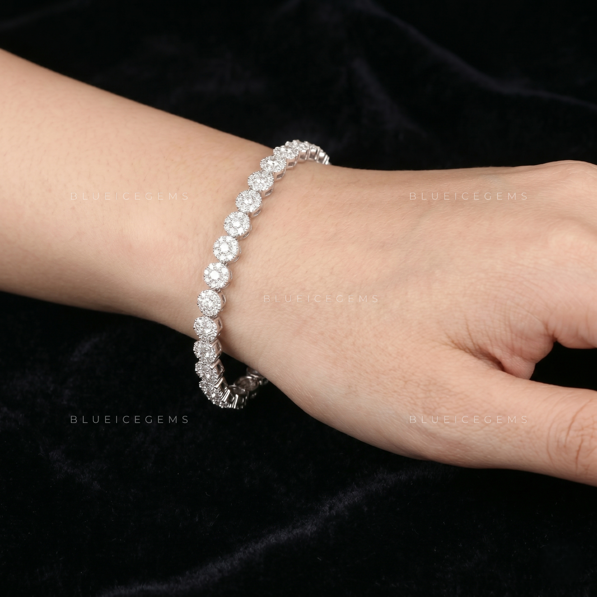 Arctic Luminescence 7-Inch White Gold Best-Selling Tennis Link