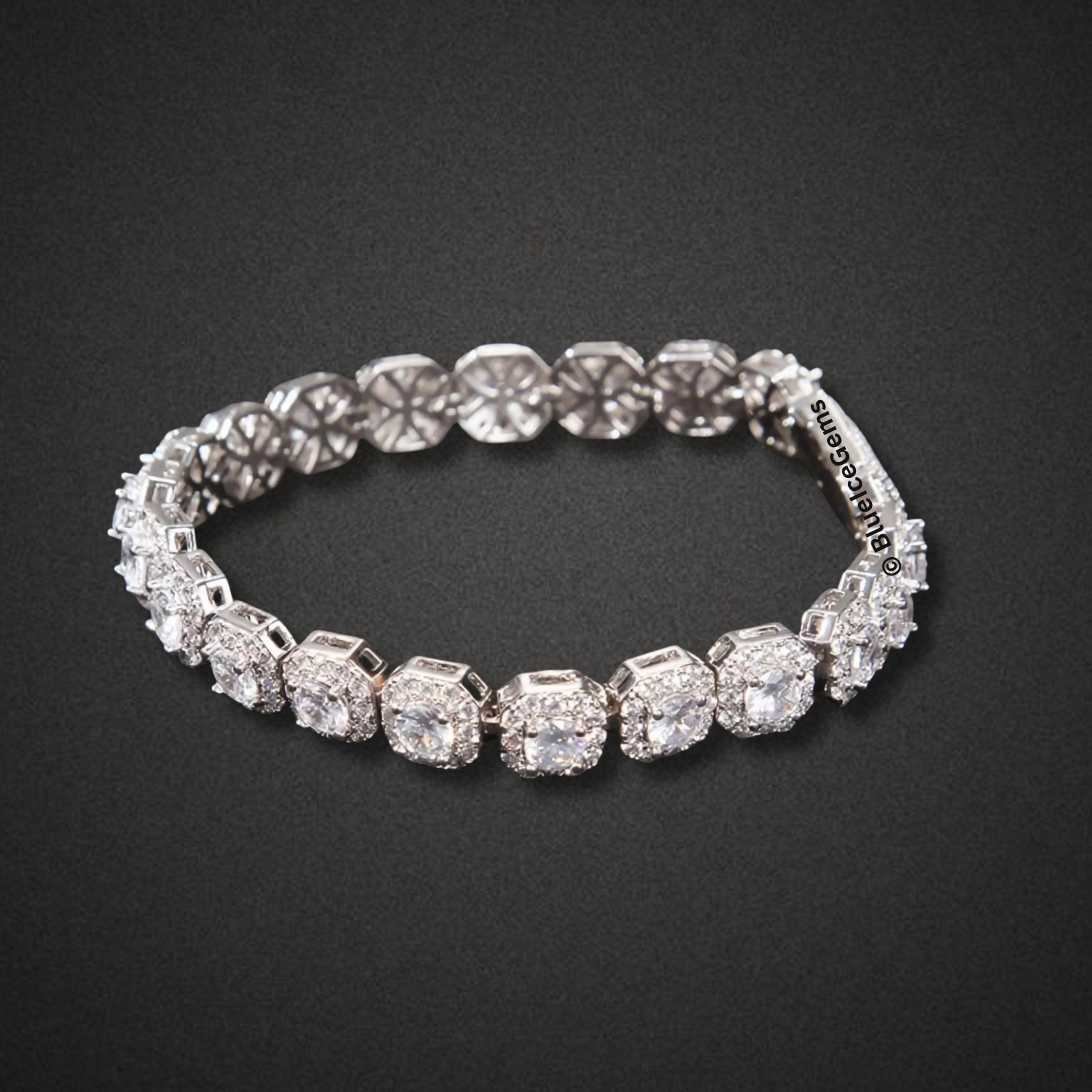 Cushion-Cut Diamond Tennis Bracelet