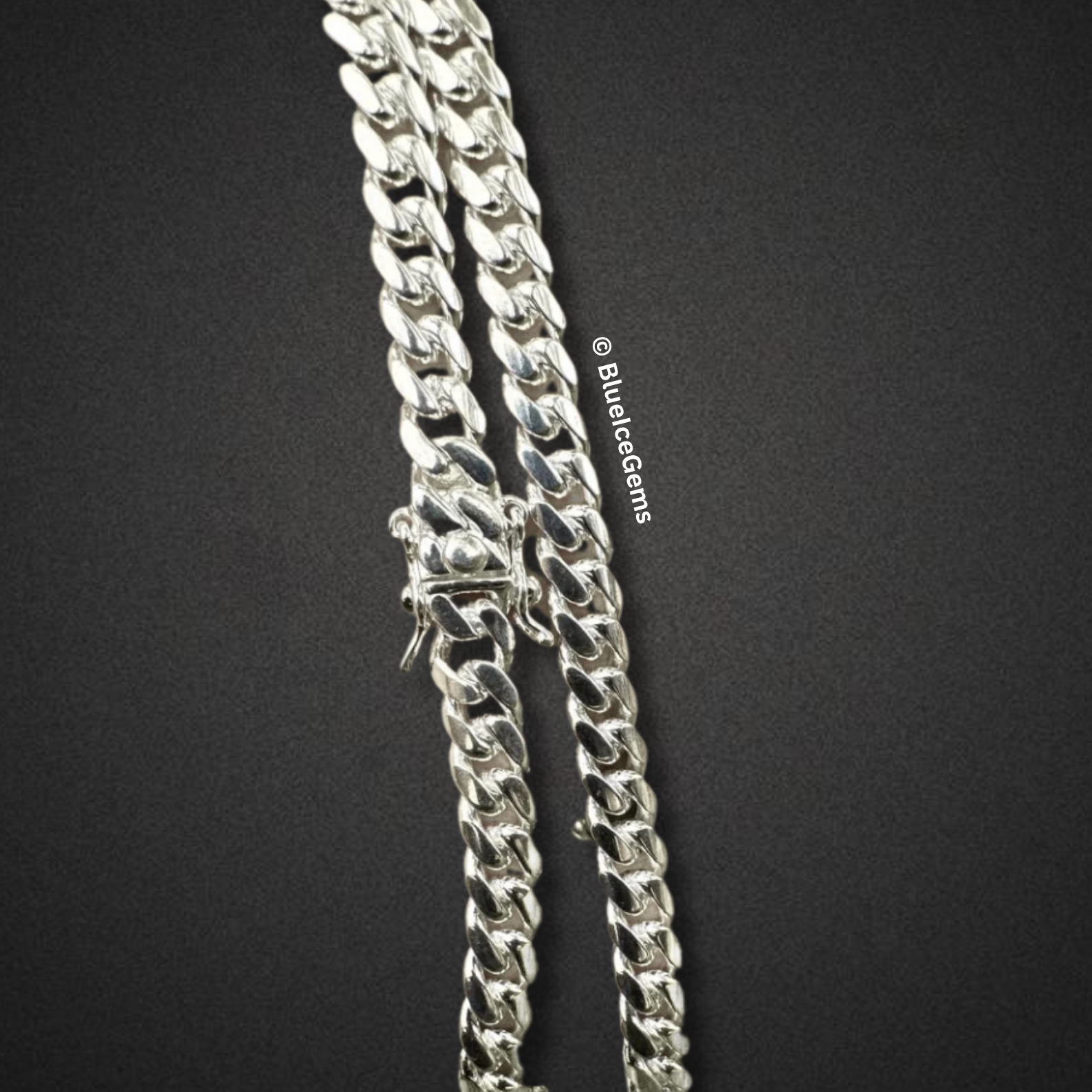 The "Versatile Luxe" Cuban Link Chain