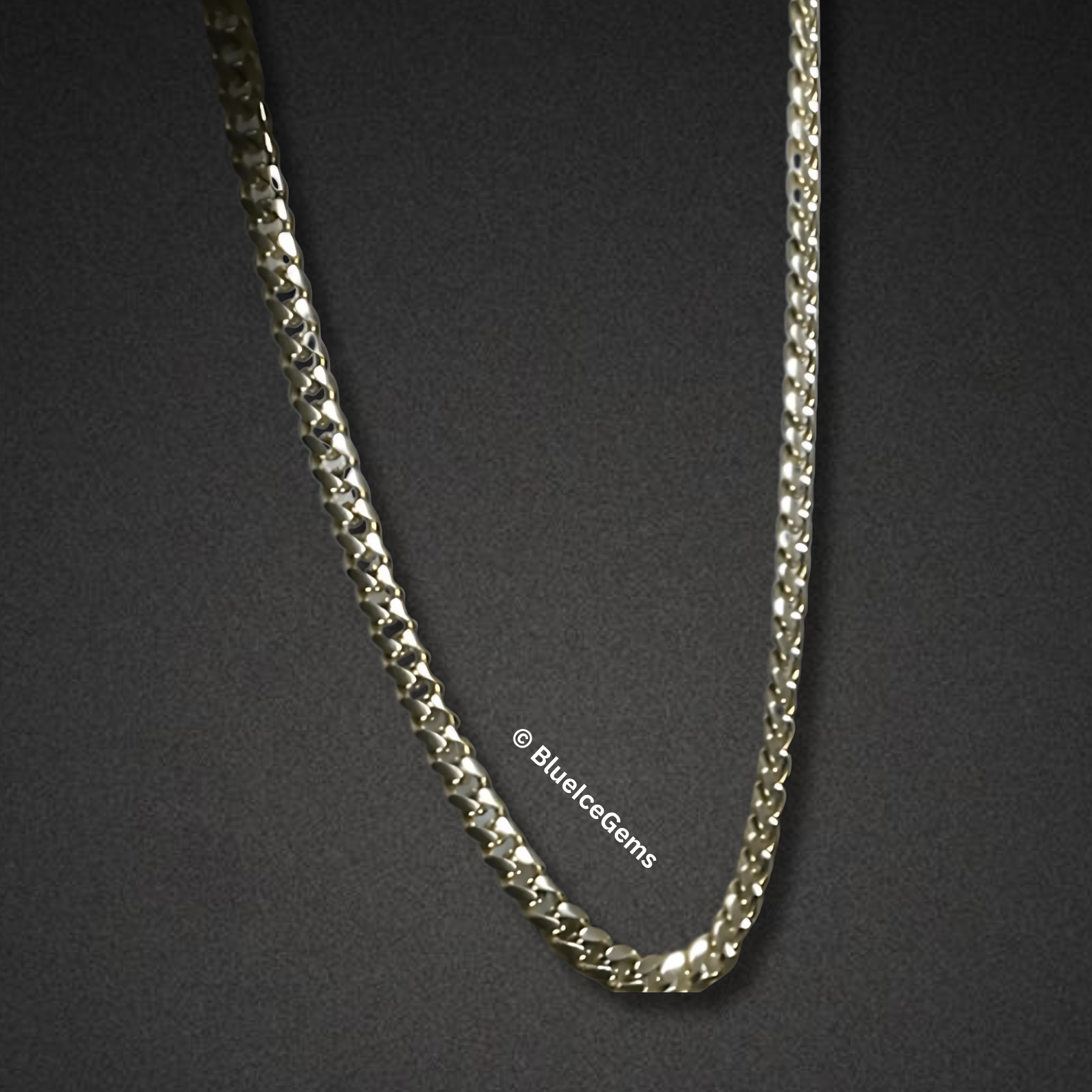 The "Versatile Luxe" Cuban Link Chain