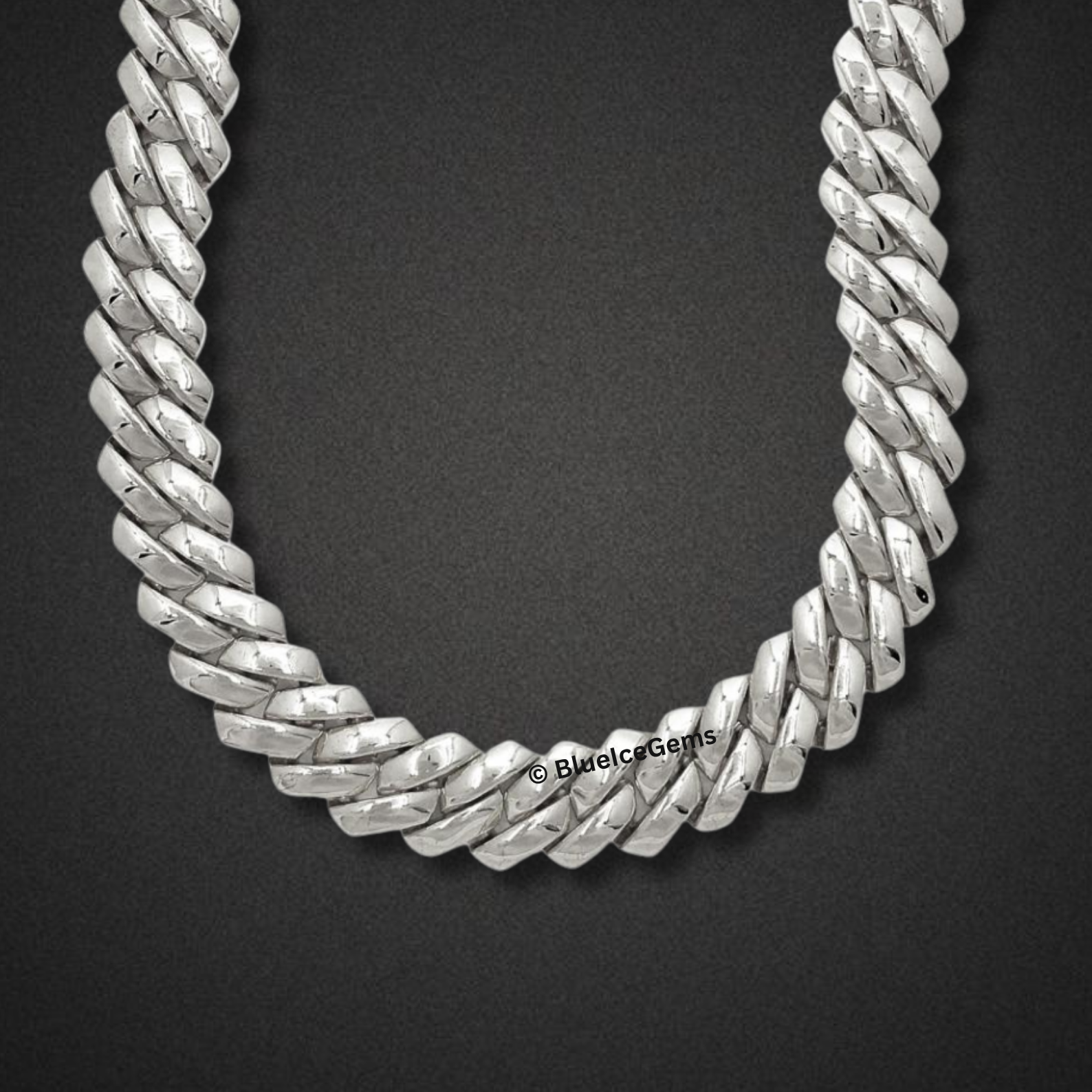 The "Serpentine Luxe" Gold Chain